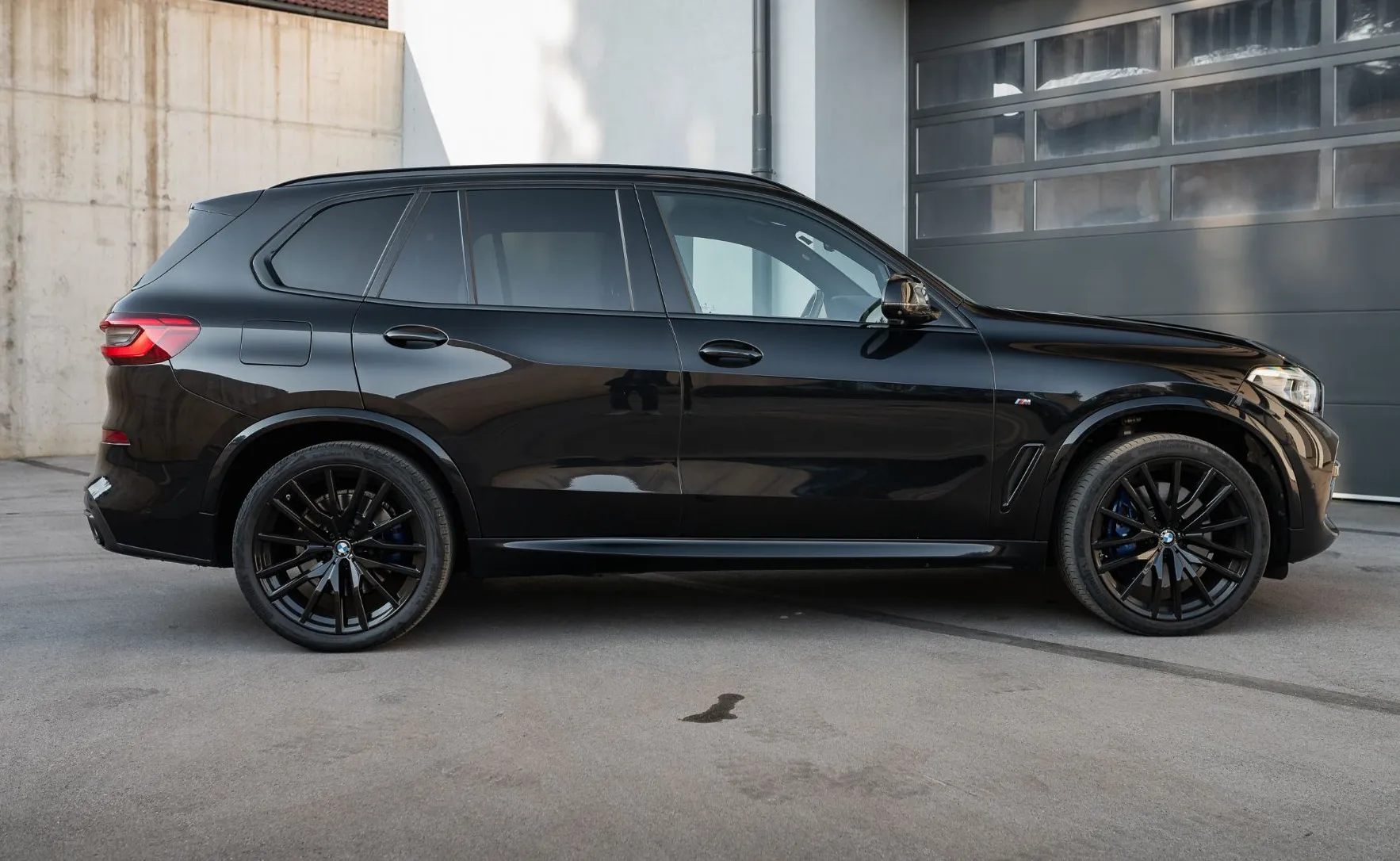 Zunanja slika - BMW X5 - serija : M50i Adaptivno M podvozje HarmanK Night vision - 4
