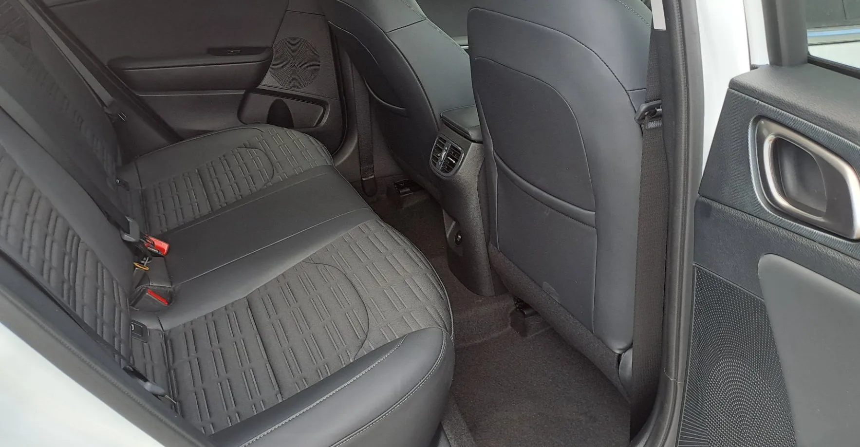 Zunanja slika - KIA XCeed - 1.6 T-GDI ISG EX STYLE 7DCT - 10