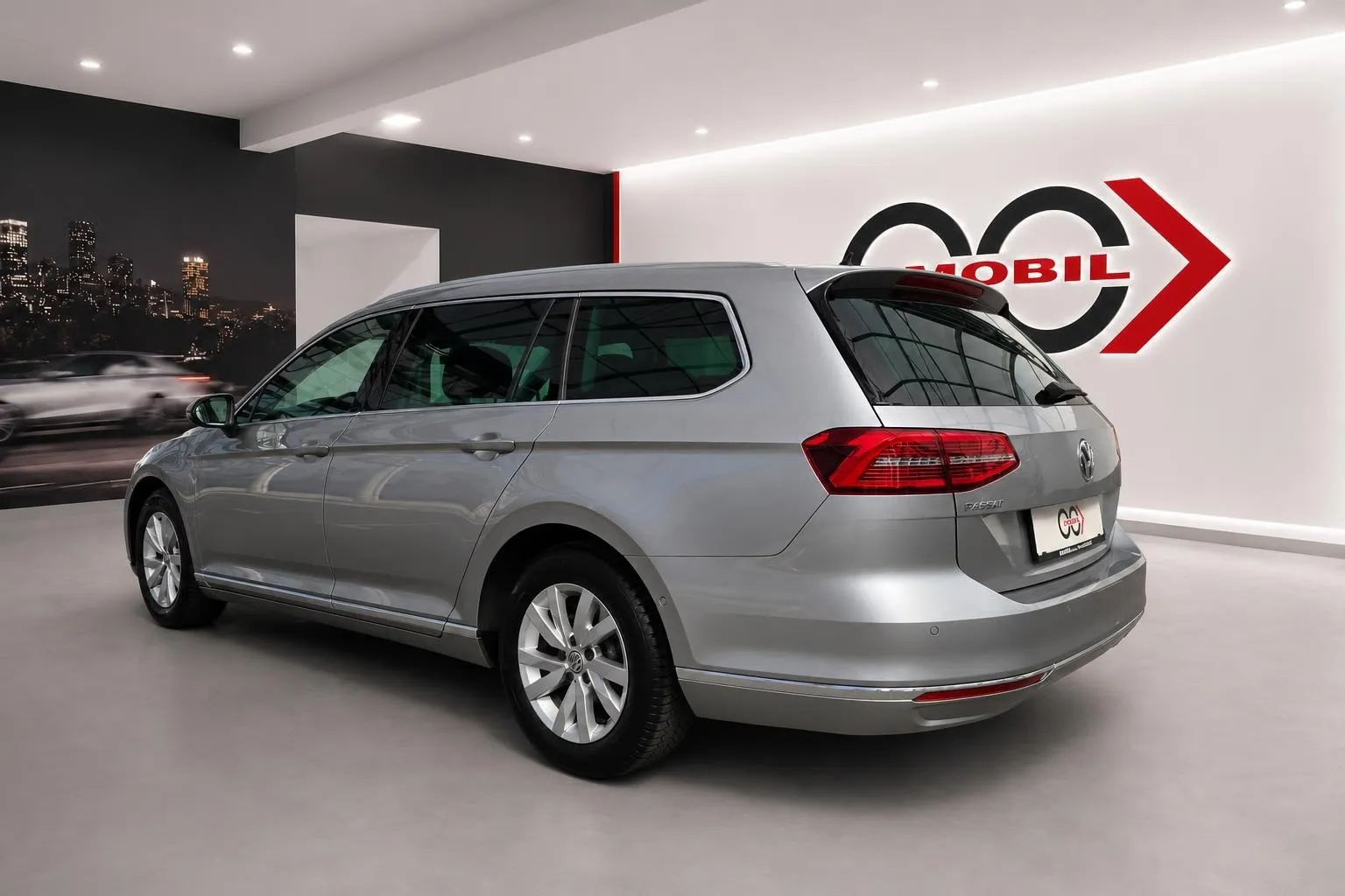 Notranja slika - Volkswagen Passat Variant - 2.0 TDI Highline - LED.alcantara.kamera.ACC.kljuka - 7