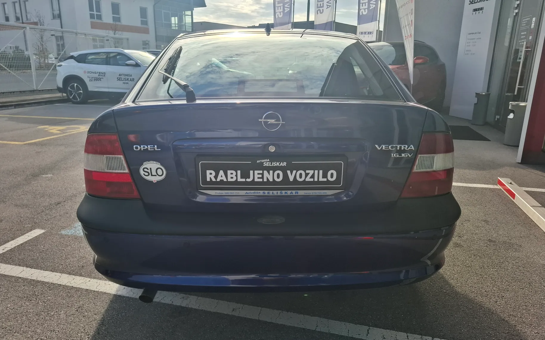 Zunanja slika - Opel Vectra - 1.6i 16V - SLOVENSKO POREKLO + ODLIČNO OHRANJEN - 6