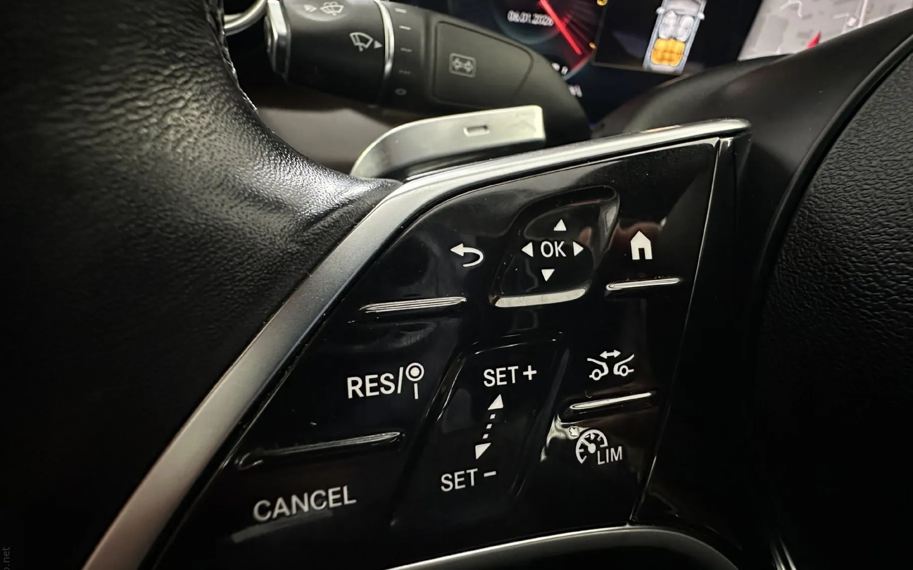 Zunanja slika - Mercedes-Benz E-Razred - E 400 d 4MATIC.KAMERA.USNJE.ACC.ZRAČ.VZMETENJE.LE - 7