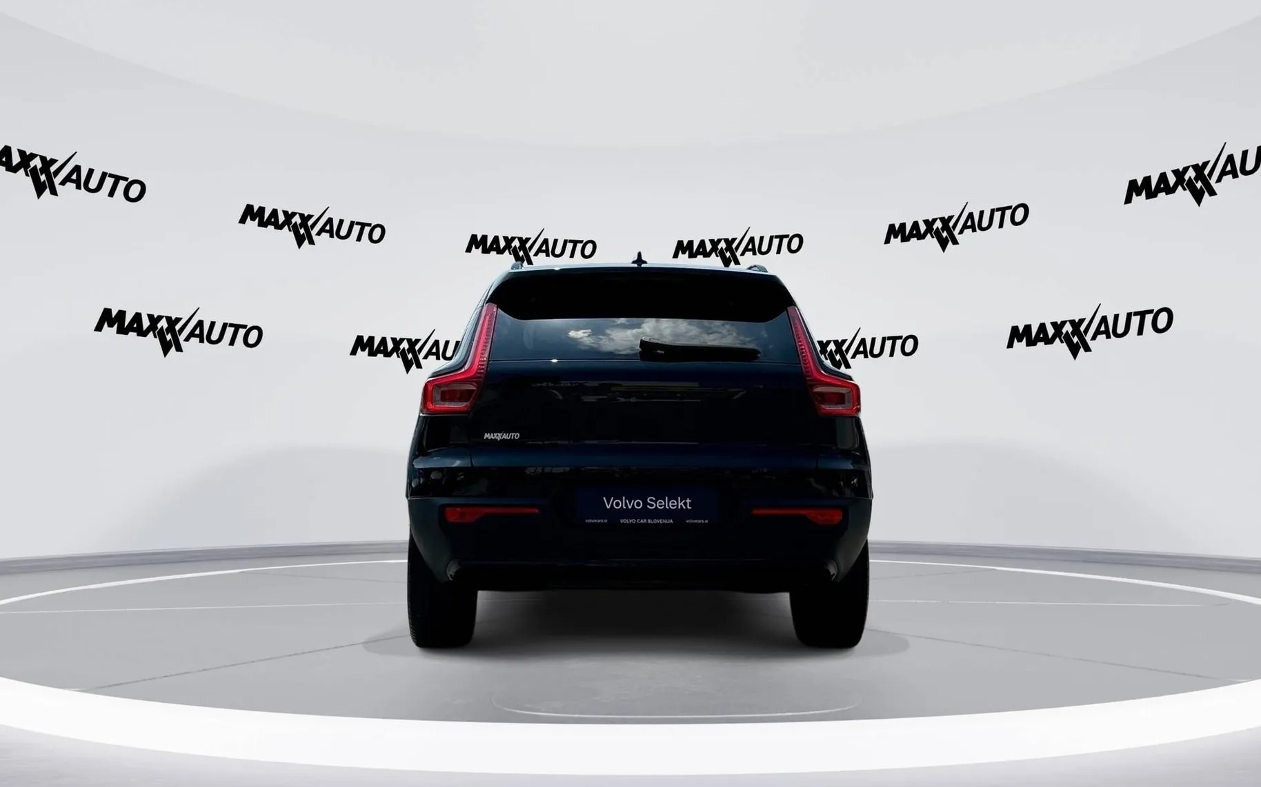 Zunanja slika - Volvo XC40 - B4P Ultra Black Edition Avt. - 6