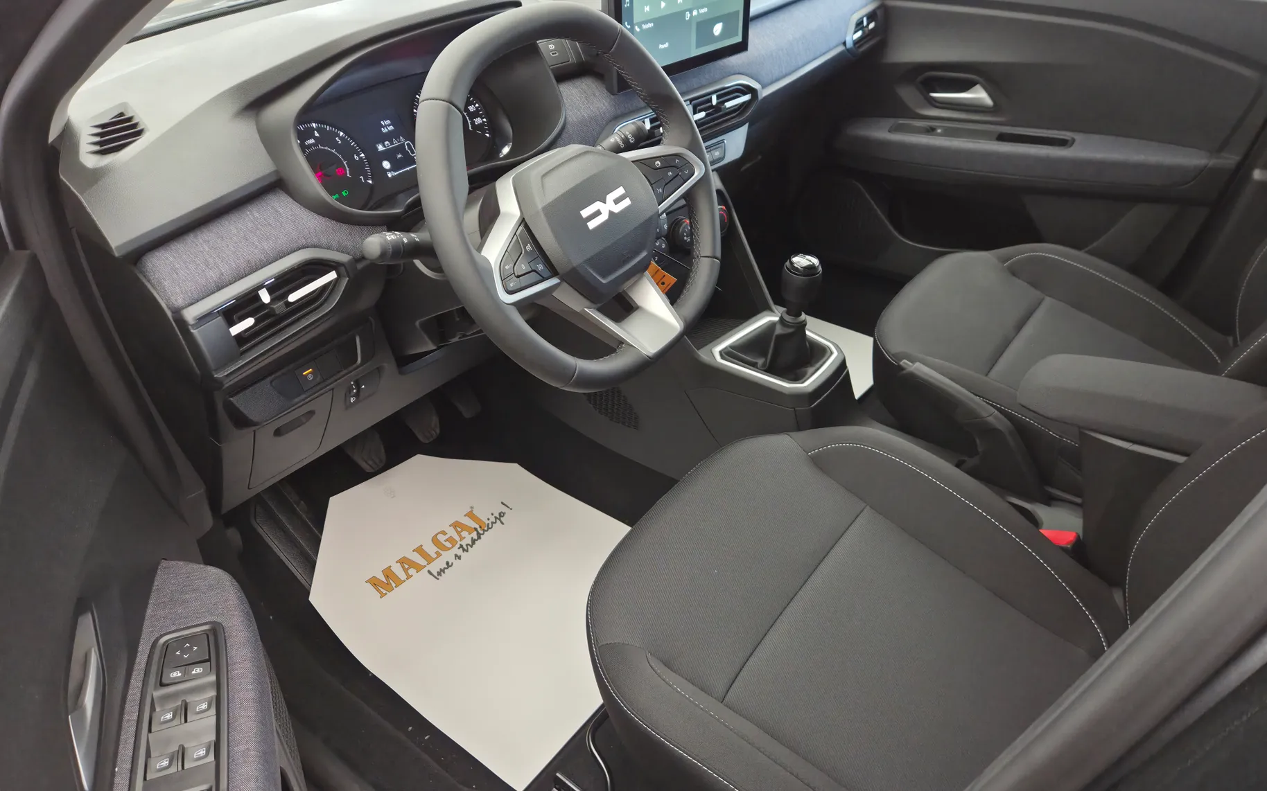 Zunanja slika - Dacia Jogger - Expression 110 + Paket Varnost + My Revision - 10