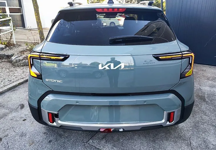 Zunanja slika - KIA Stonic - 1.0 T-GDi 73.6 kW  100 KM  EX Pulse M T - 9
