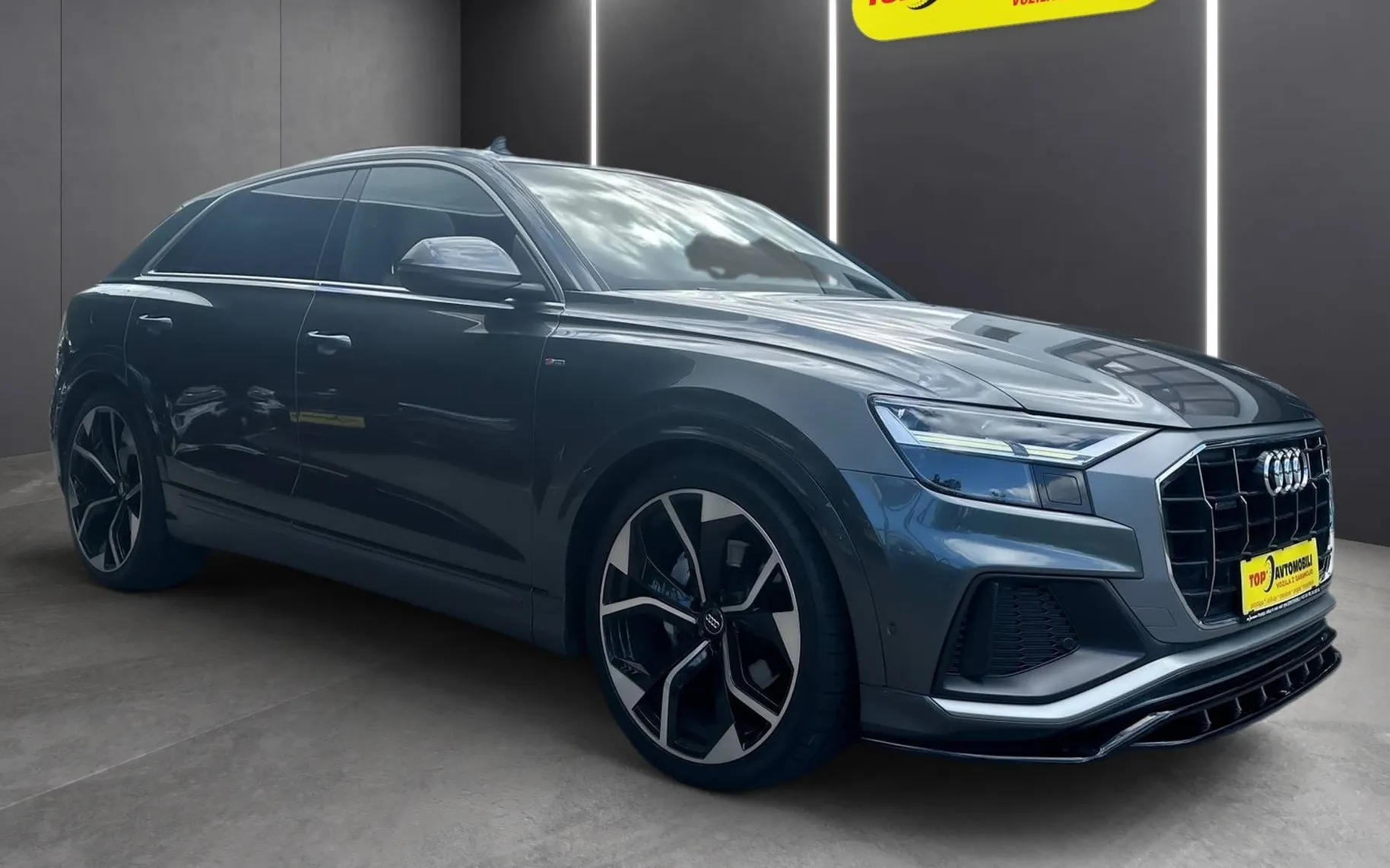 Zunanja slika - Audi Q8 - 50 TDI QUATTRO S-LINE MATRIX NAVI TEMP KAM PDC T - 10
