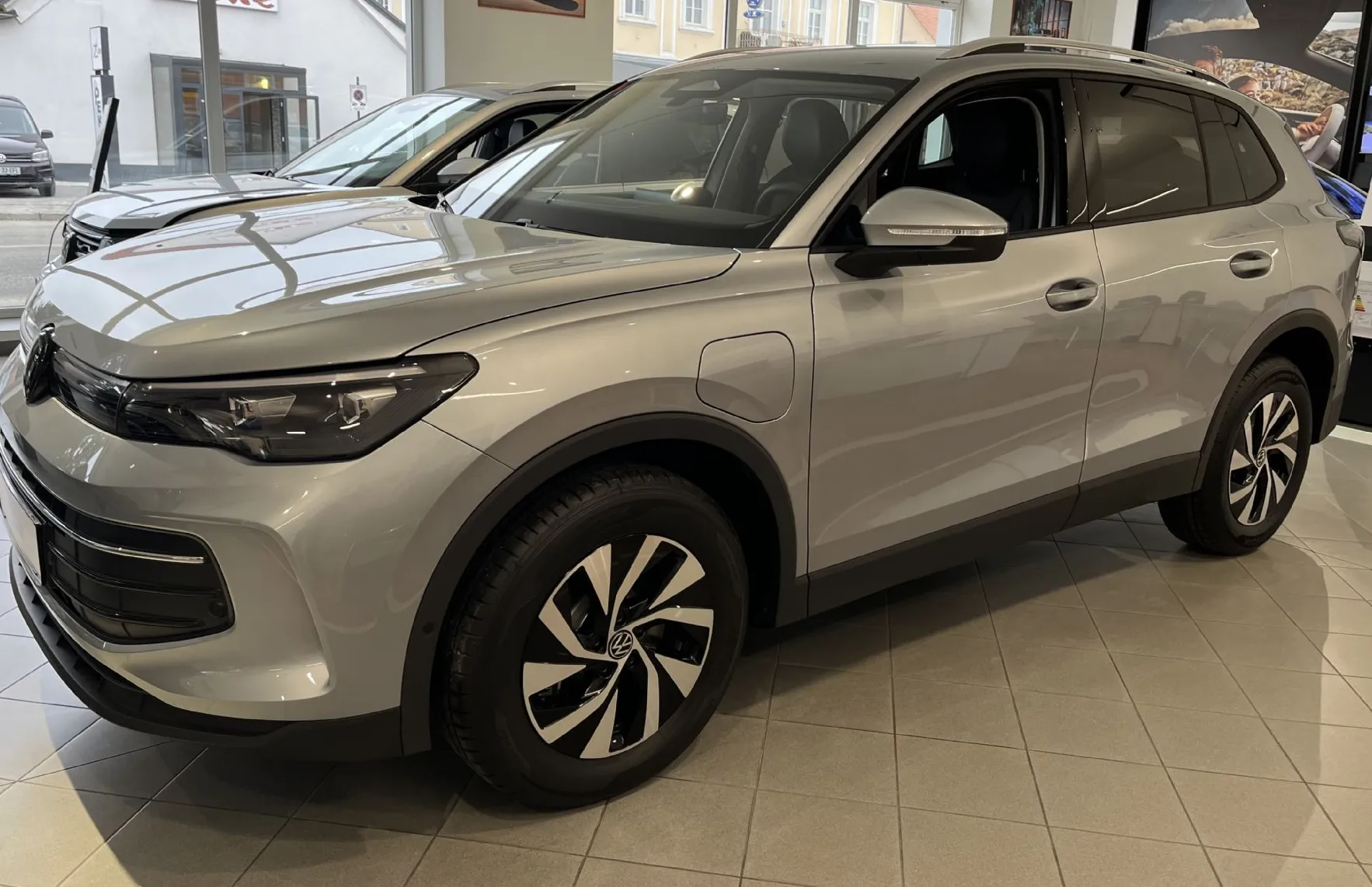 Zunanja slika - Volkswagen Tiguan - 1.5 eHybrid DSG 4ALL 150kW - 1