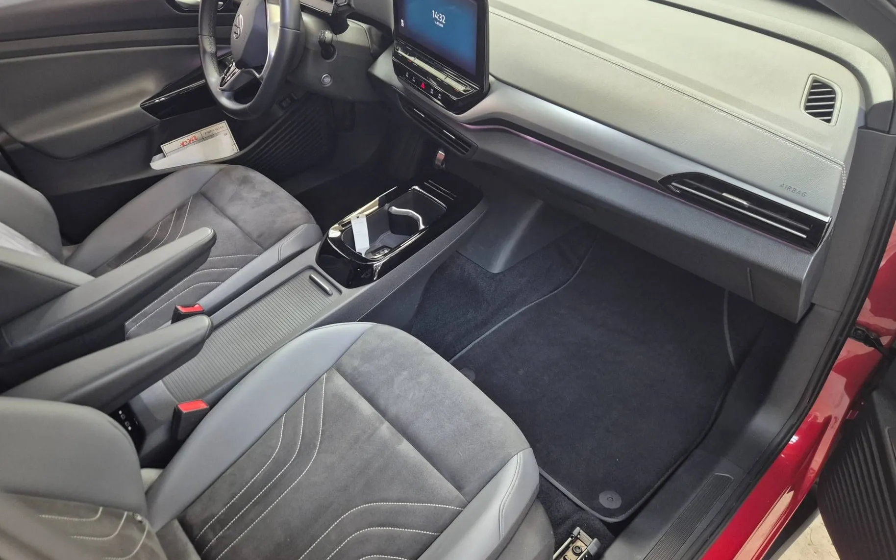 Notranja slika - Volkswagen ID.5 - Pro  77 kWh - 8