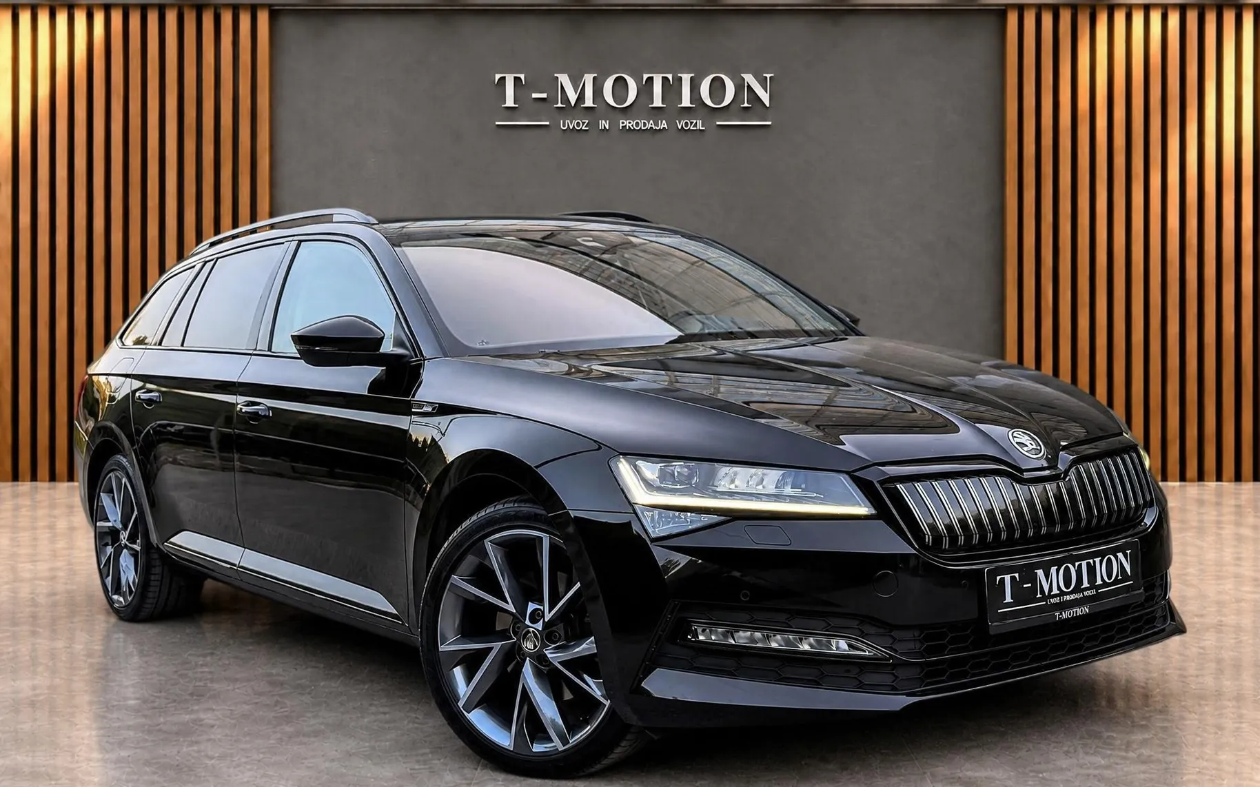Zunanja slika - Škoda Superb - iV 1.4 TSI Sportline DSG|MATRIX|ACC|KAM|KEYLESS - 1