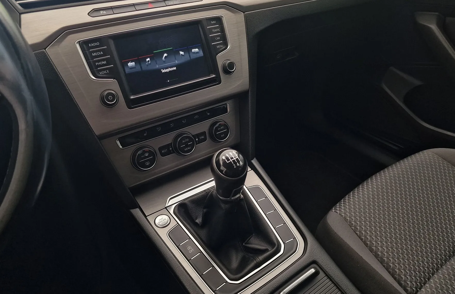 Zunanja slika - VW Passat - Variant 1.6 TDI BMT Trendline NAVI|GR.SED|PDC|ACC - 16