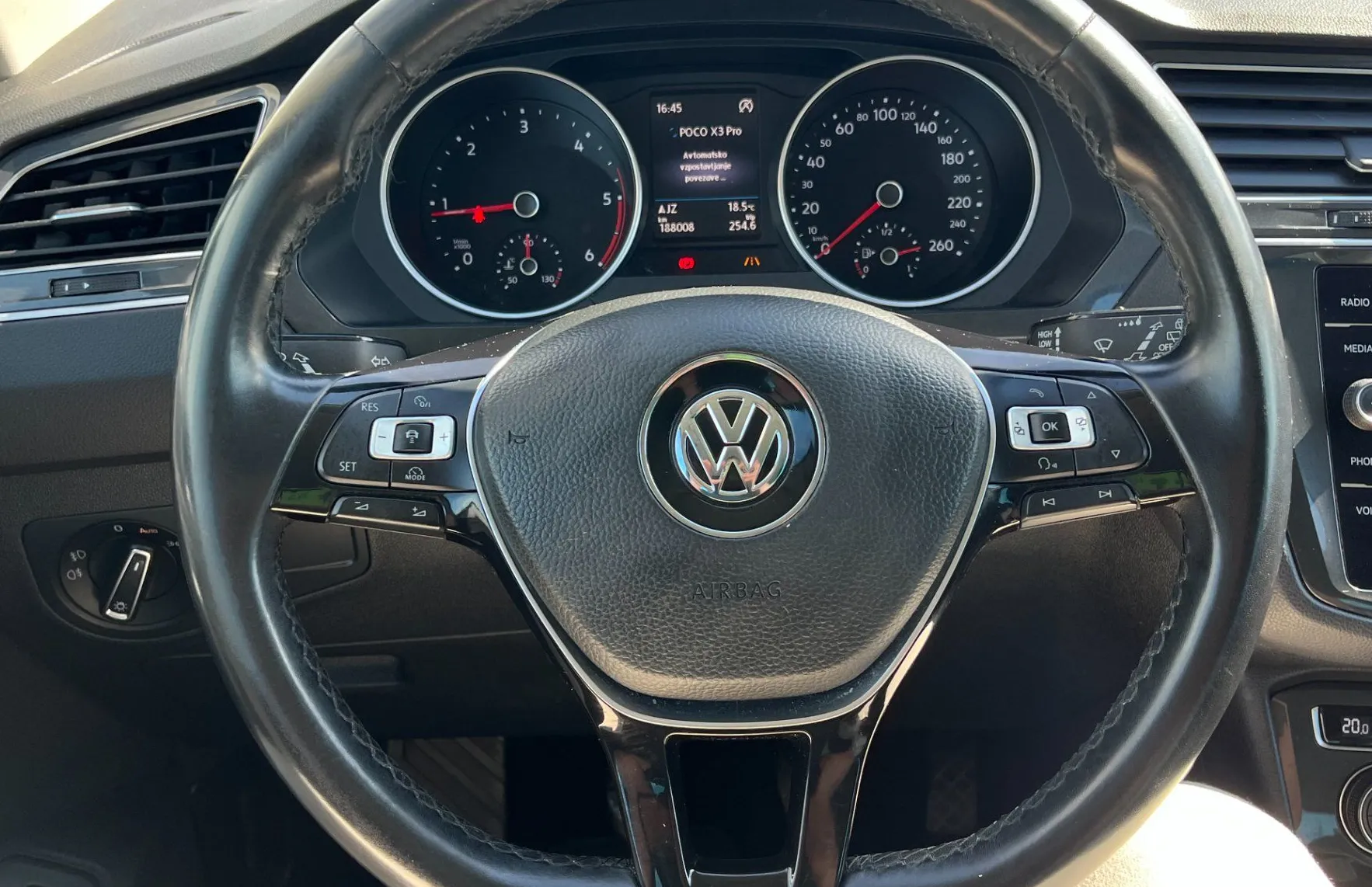 Zunanja slika - VW Tiguan - 2.0 TDI BMT Comfort Edition LED. NAVI. VZR. KAM. - 14