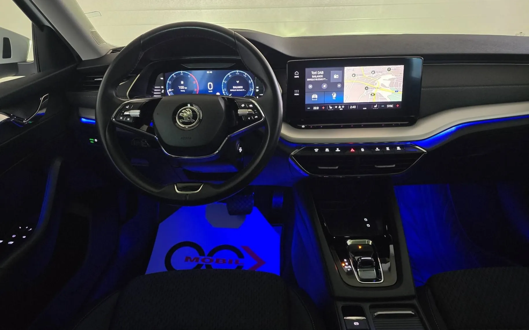 Notranja slika - Škoda Octavia - Combi 2.0 TDI Style DSG- Matrix.panorama.HUD.asist - 11
