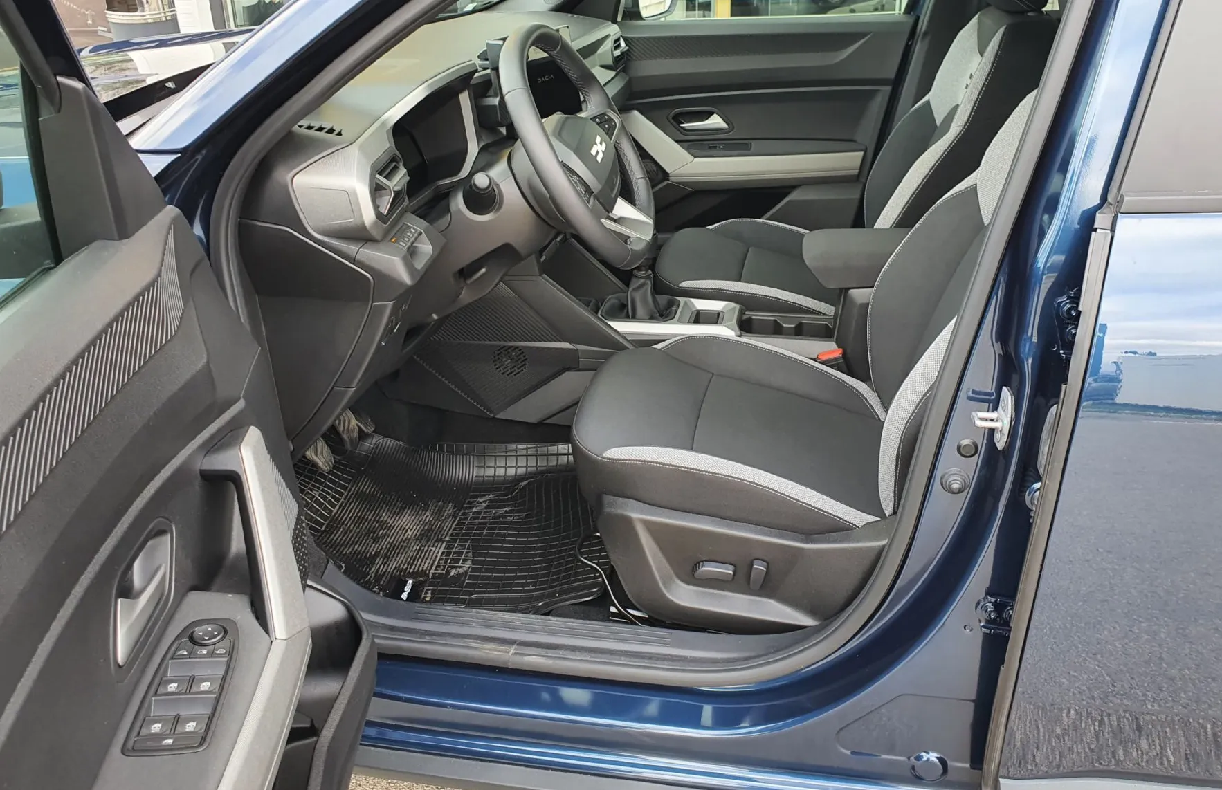 Zunanja slika - Dacia Bigster - mild hybrid 140 Journey - 8