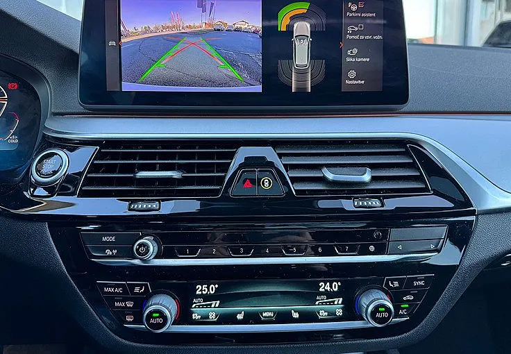 Zunanja slika - BMW Serija 5 - Touring: 520d AT -ACC -PANO -KAMERA -HEAD UP -DISPLAY KE - 9
