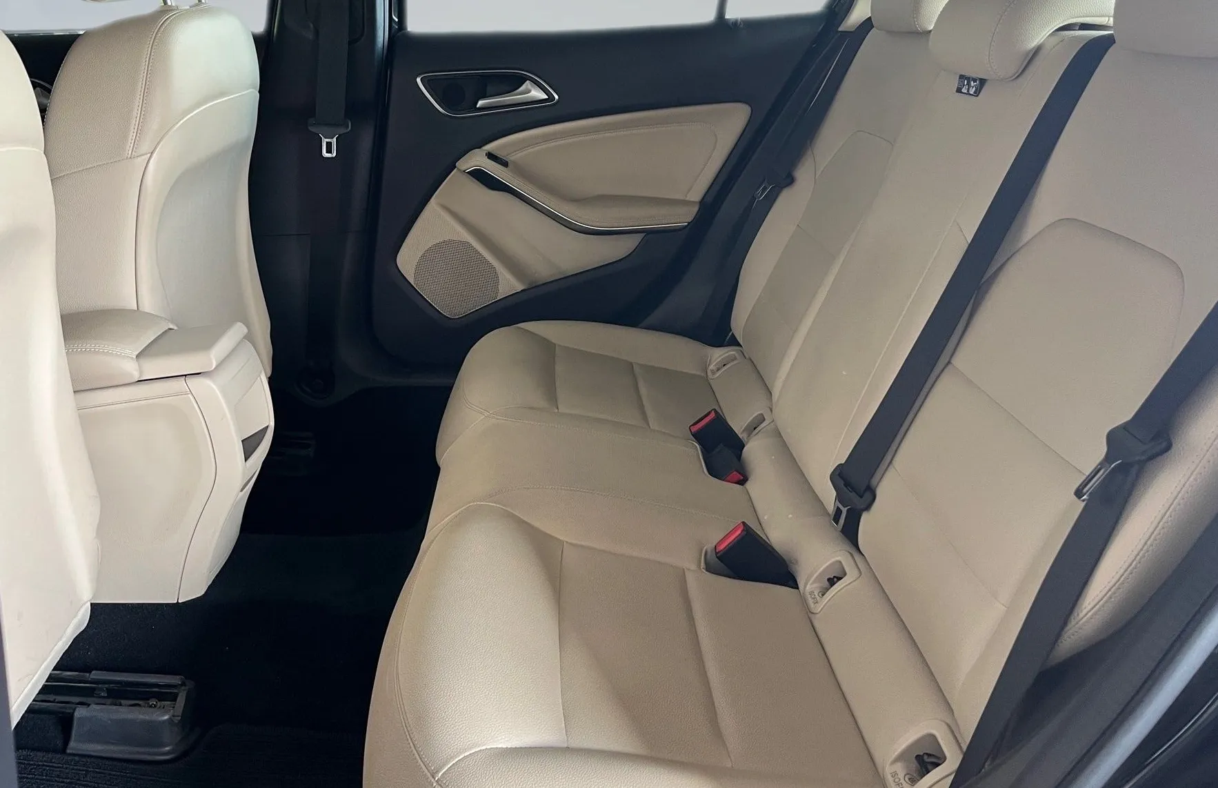 Zunanja slika - Mercedes-Benz GLA-Razred - GLA 180 Urban Avt. - 11