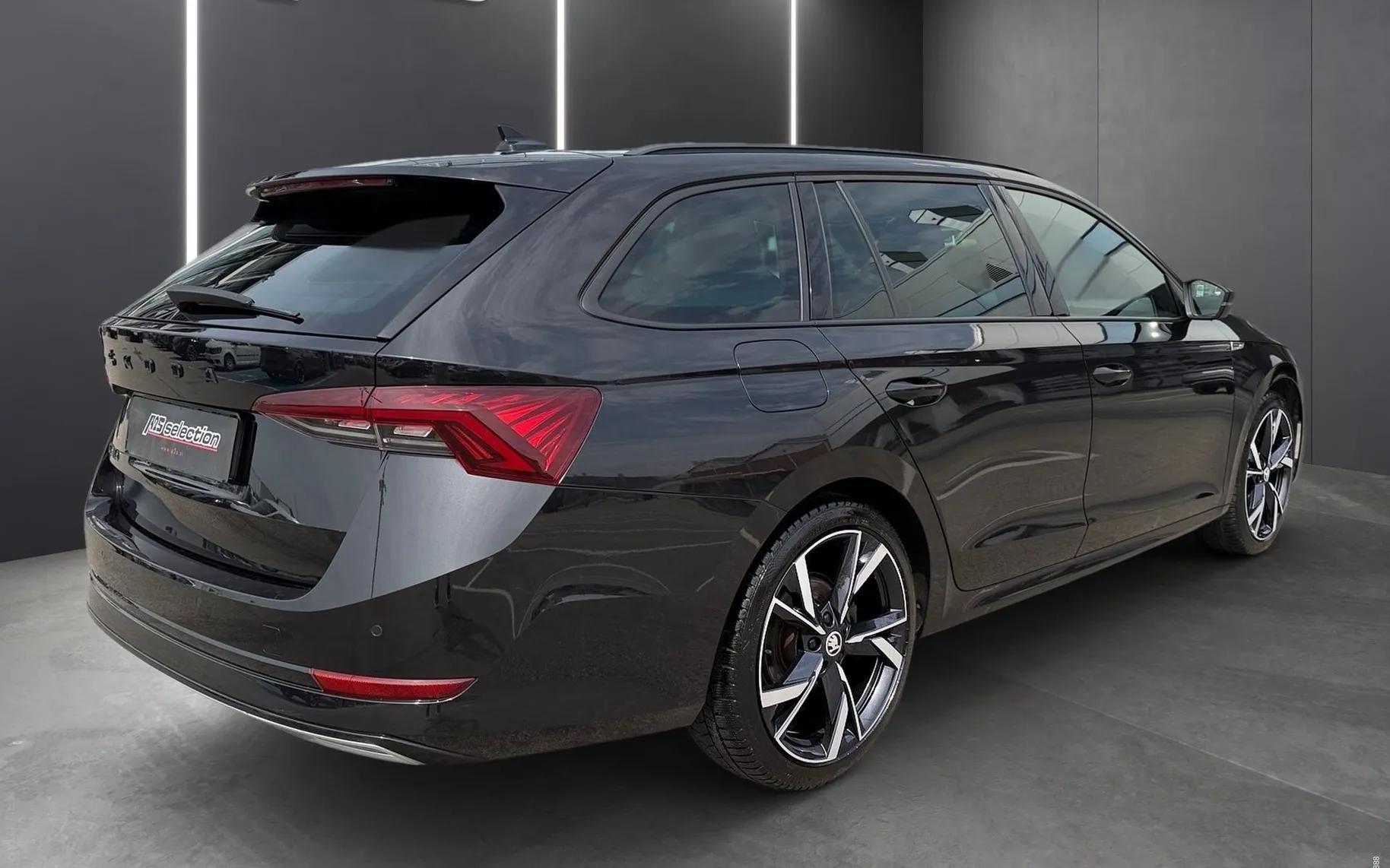 Zunanja slika - Škoda Octavia - Combi 4x4 2.0 TDI Sportline DSG-19 COL-Matrix LED. - 3