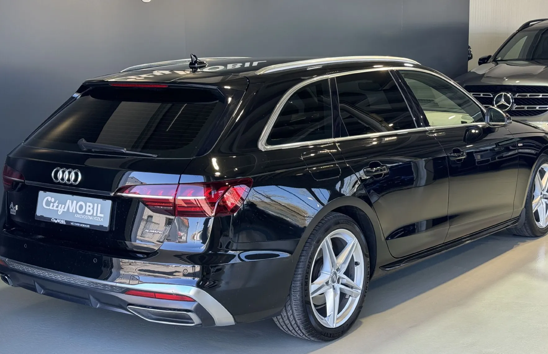 Zunanja slika - Audi A4 - Avant S-LINE-QUATTRO-VIRTUAL KOKPIT-MATRIX-RADAR-2xKLIMA - 4