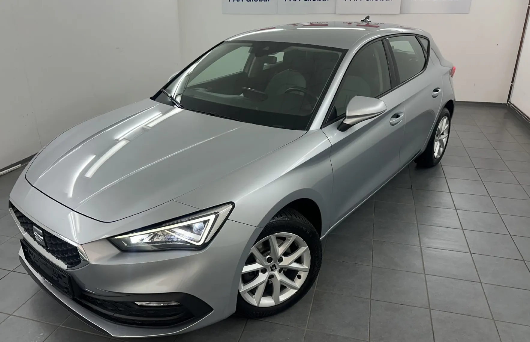 Zunanja slika - Seat Leon - 2.0 TDI 110KW  DSG.NAVI.PDC.LED.ACC.2023 TOP - 1