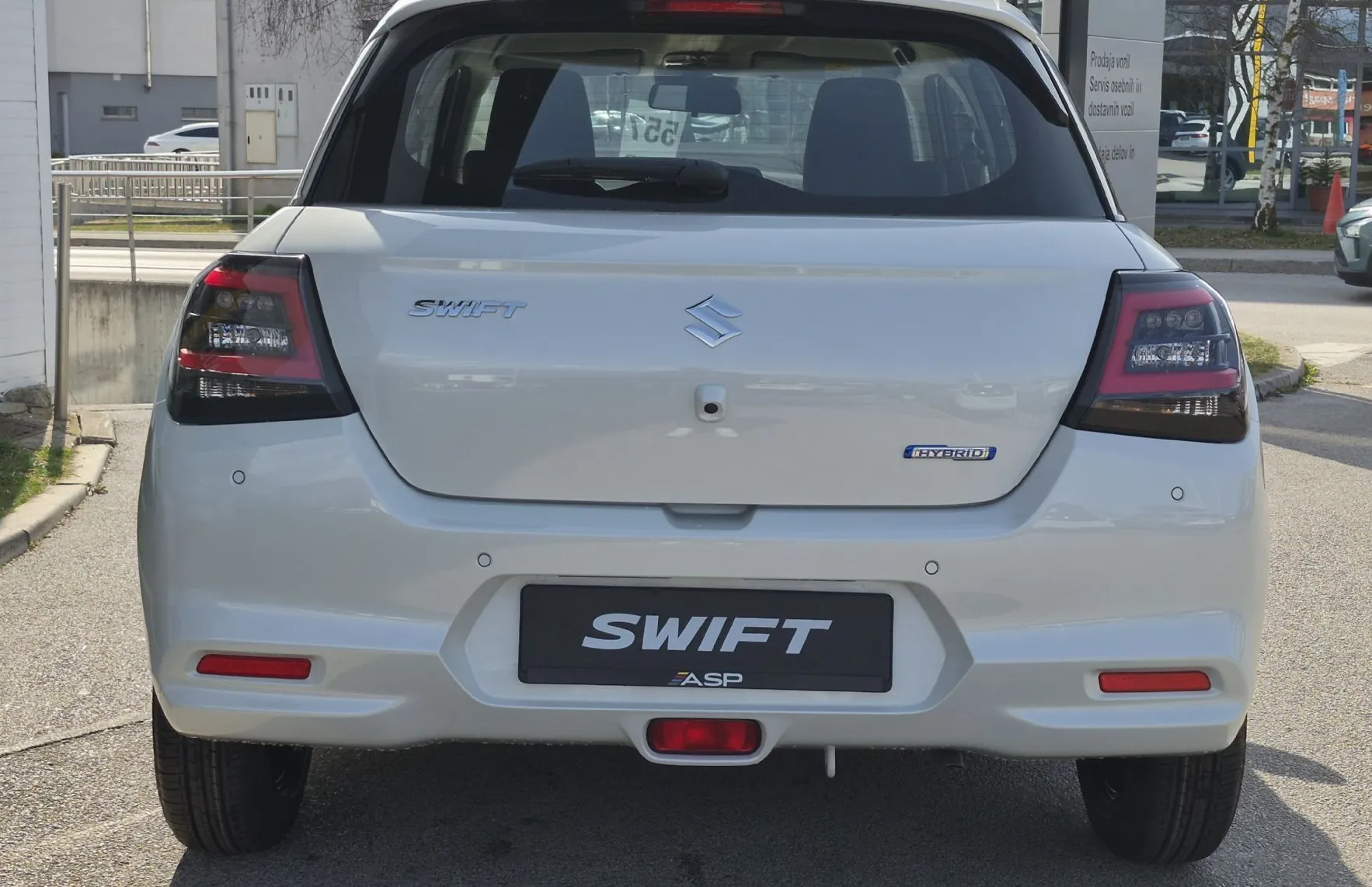 Zunanja slika - Suzuki Swift - 1.2 HIBRID COMFORT - 7