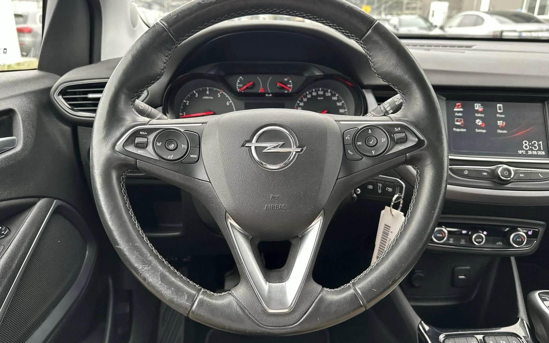 Notranja slika - Opel Crossland X - 1.2 Turbo ENJOY - 14