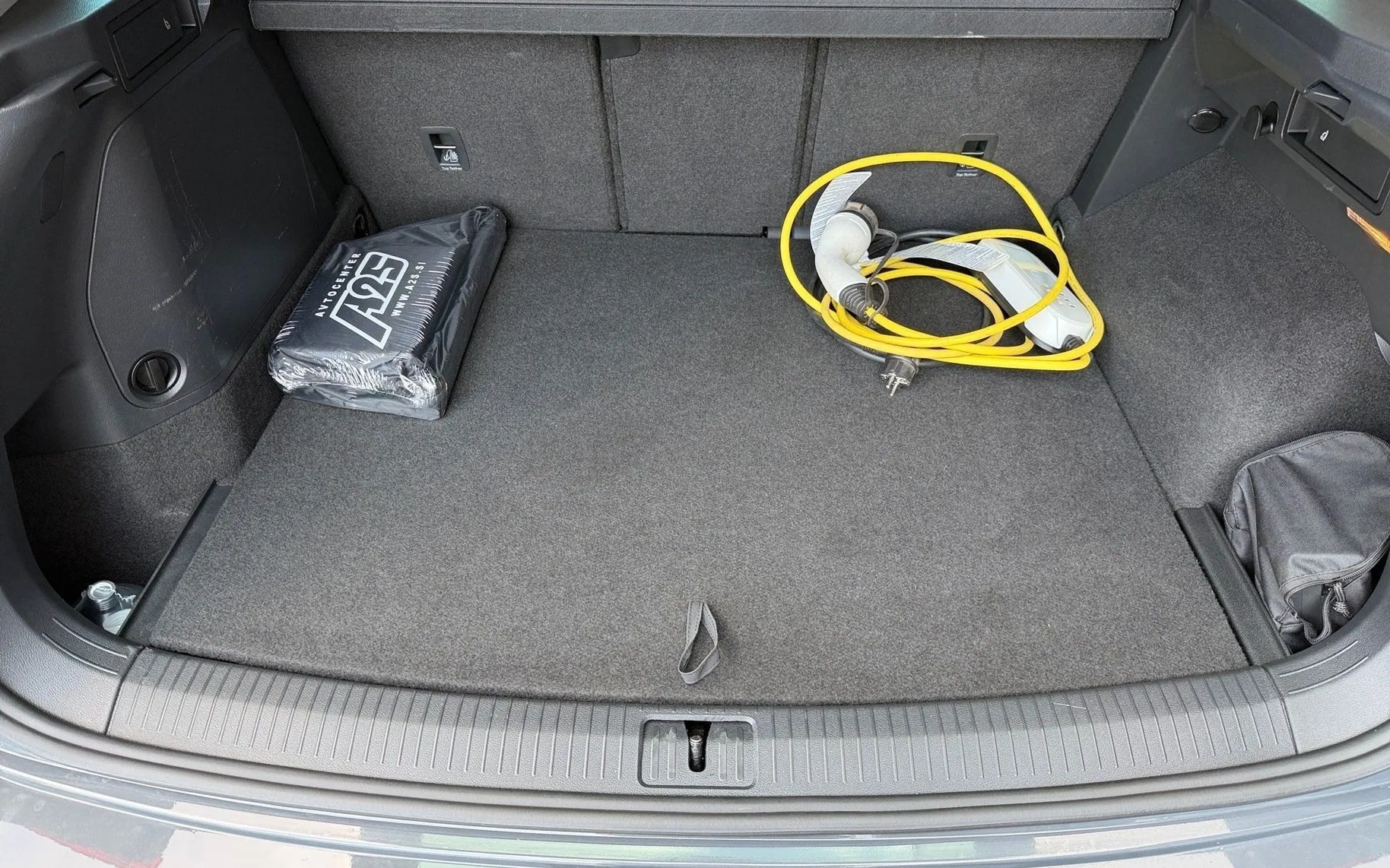 Notranja slika - Volkswagen Tiguan - 1.4 TSI eHybrid Life DSG-LED-ACC-Mrtvi kot-Virtual - 12