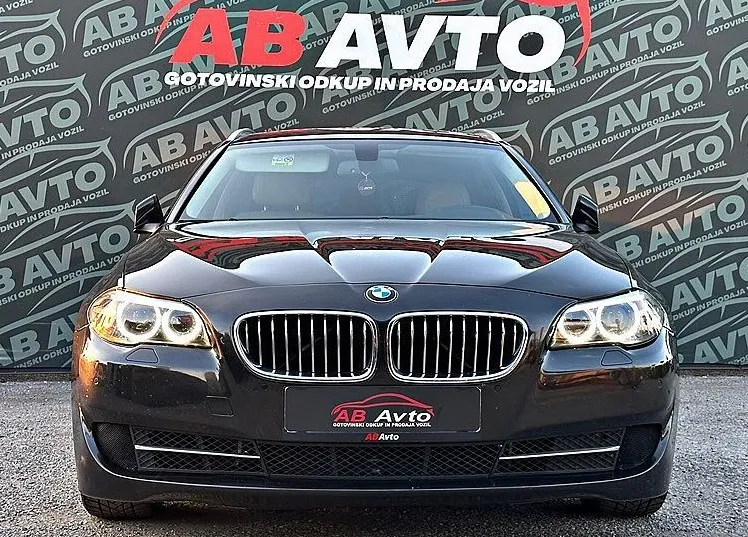 Zunanja slika - BMW Serija 5 - Touring: 520d Avt SPORT+135KW+LED+ALU18+MODIFICIRAN+LEAS - 2