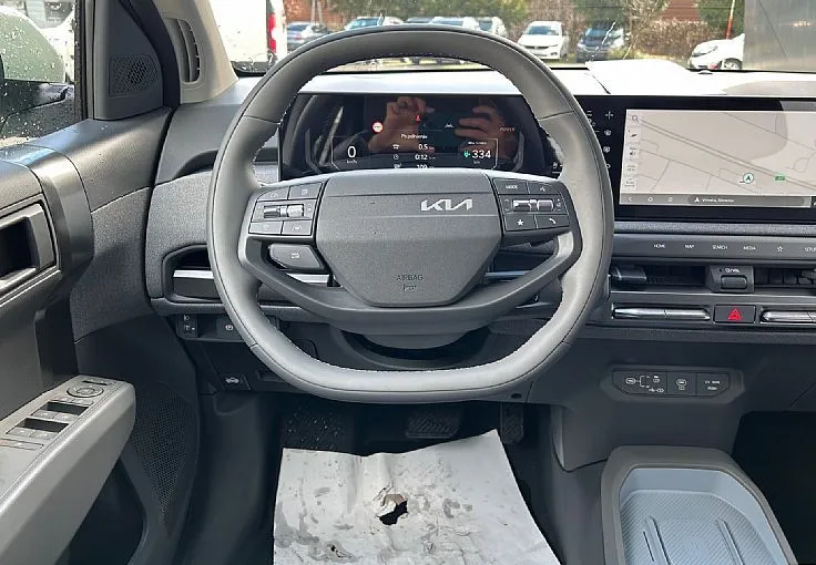 Zunanja slika - KIA EV3 - 58.3 kWh baterija. 150 kW  204 KM  Star - 6
