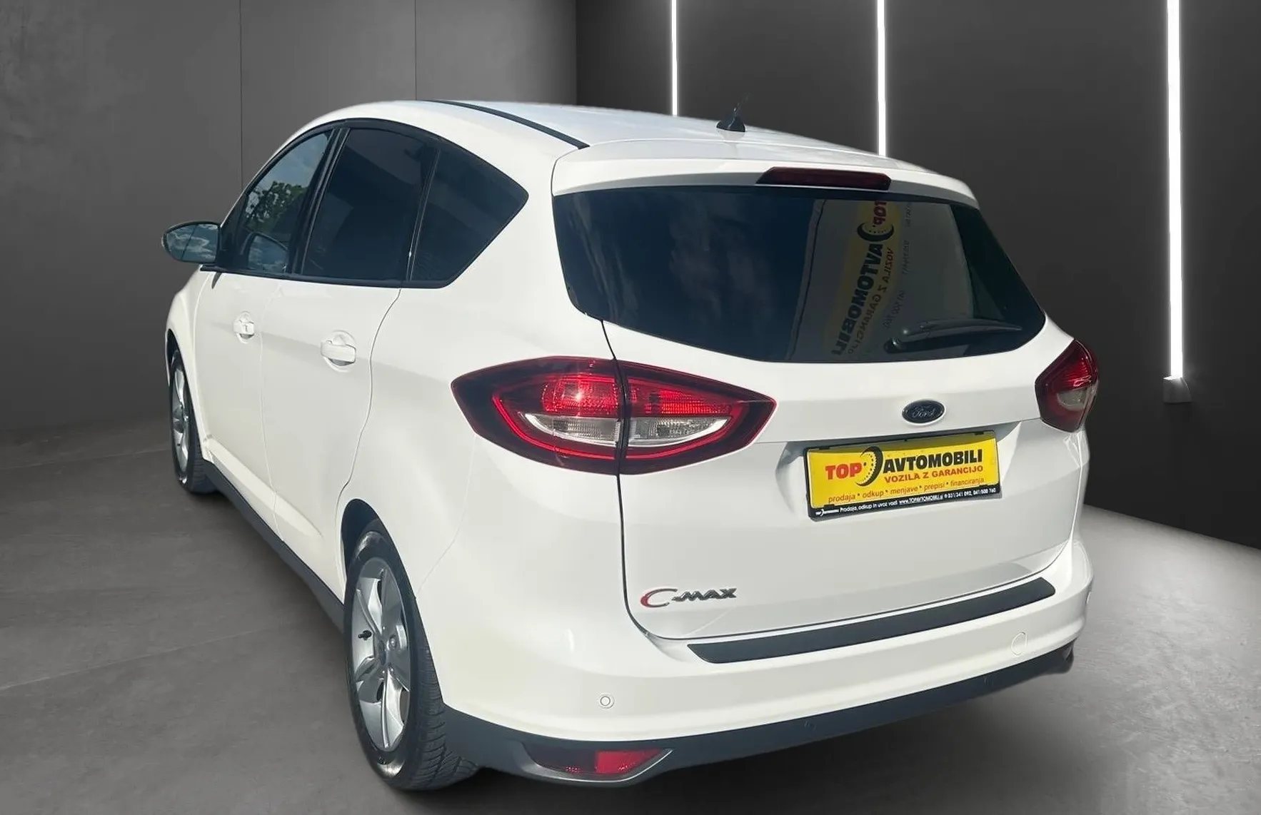 Zunanja slika - Ford C-MAX - 1.5 TDCi LED NAVI TEMP PDC SLOVENSKI 1.LASTNIK - 6
