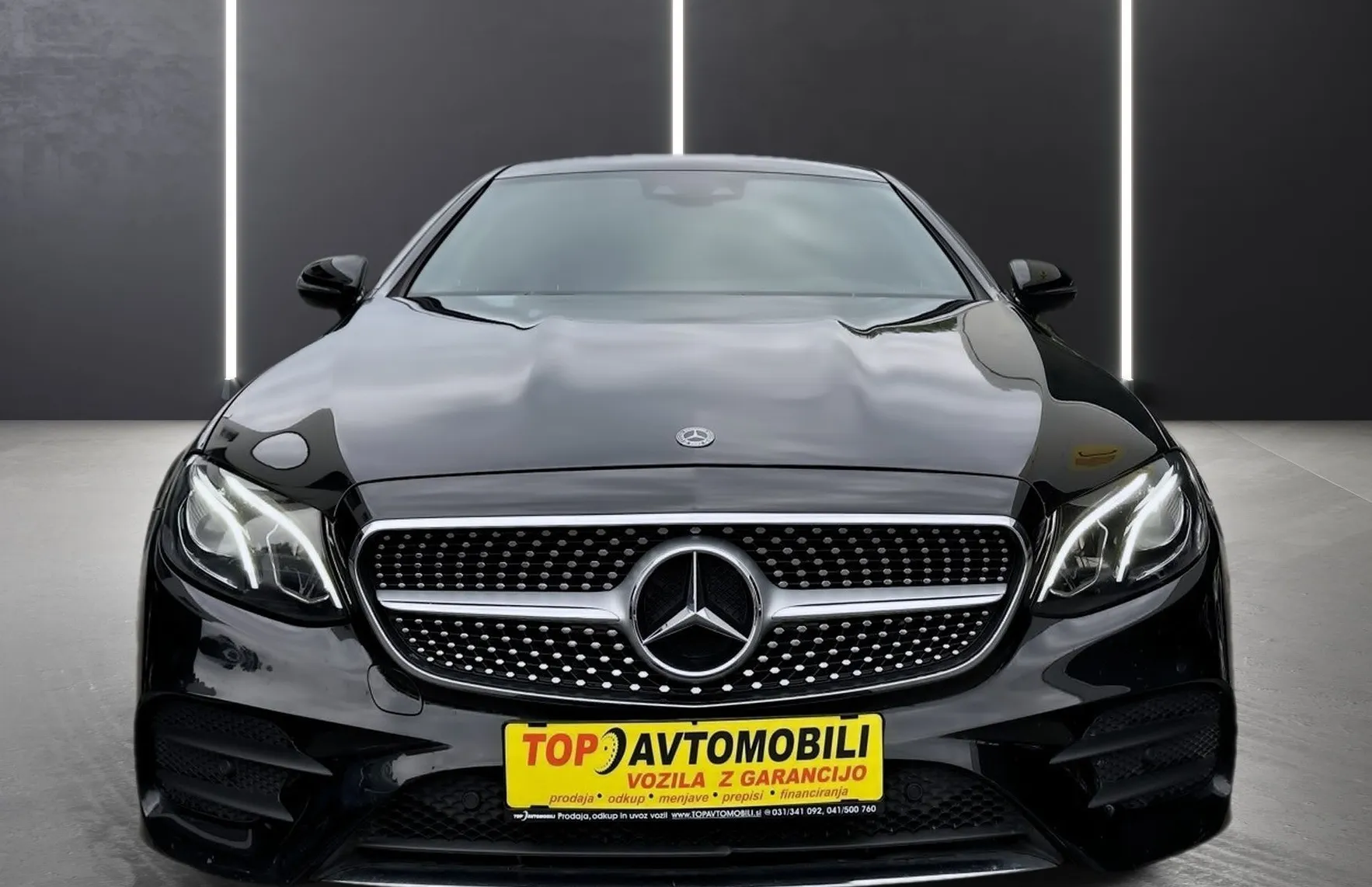 Zunanja slika - Mercedes-Benz E-Razred - E 220d AMG LINE FULL LED TEMP LANE ASSIST NAVI P.. - 12