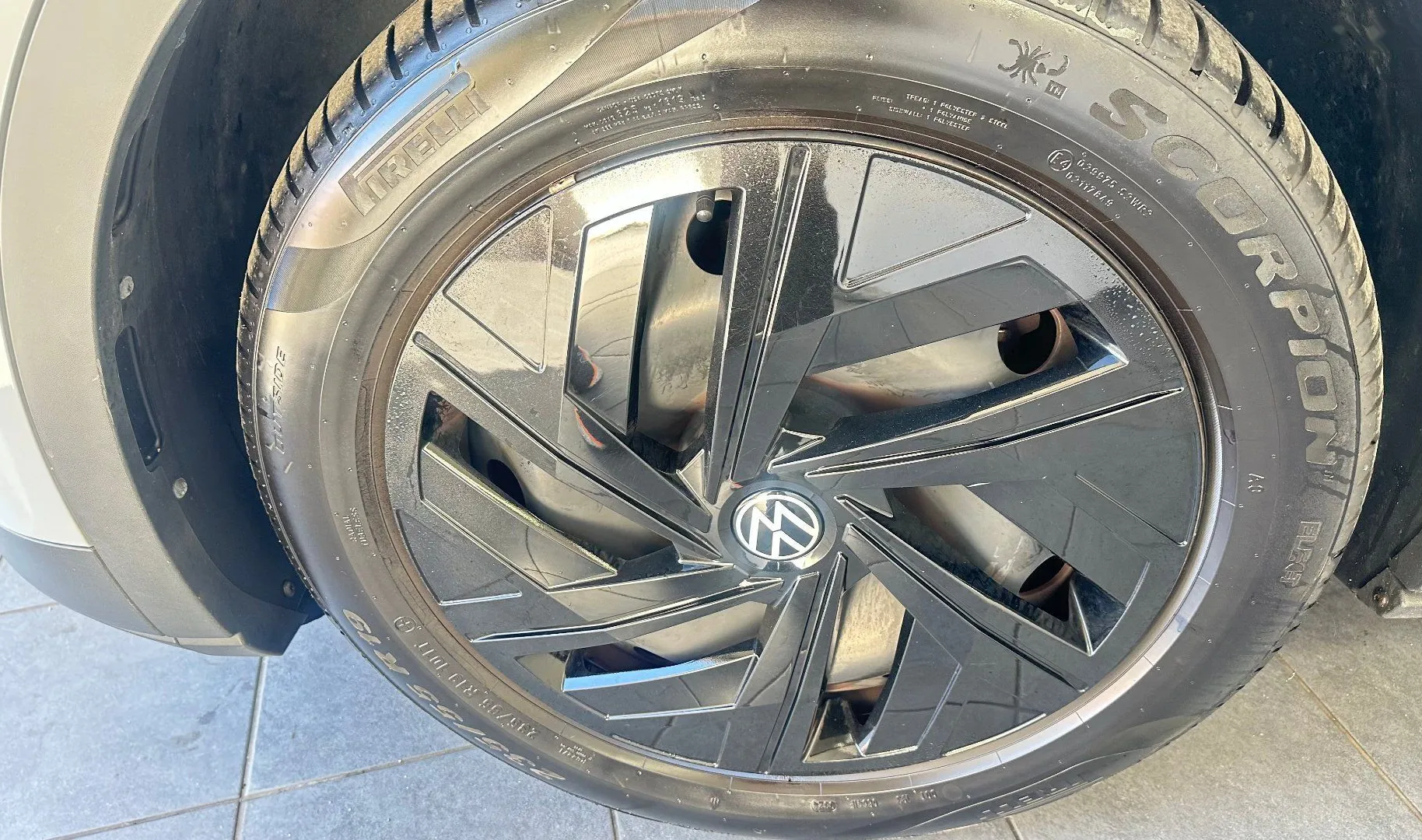 Zunanja slika - Volkswagen ID.4 - Pro Performance  77 kWh .NEMŠKI+4ALU.KAMERA.LED - 8