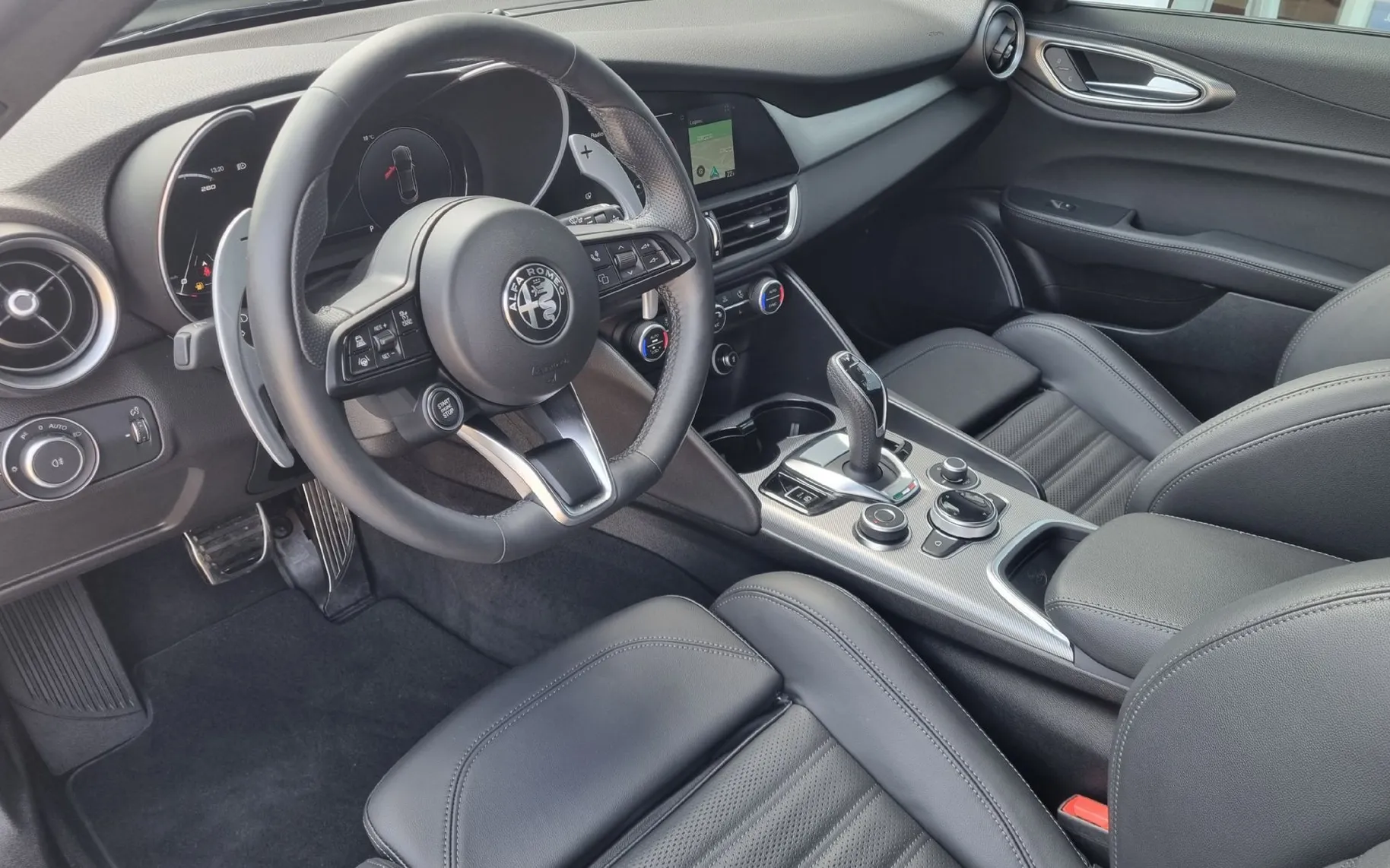 Zunanja slika - Alfa Romeo Giulia - 2.0 Turbo 280 Q4 Veloce - KOT NOVO - SAMO 9.022KM - 7