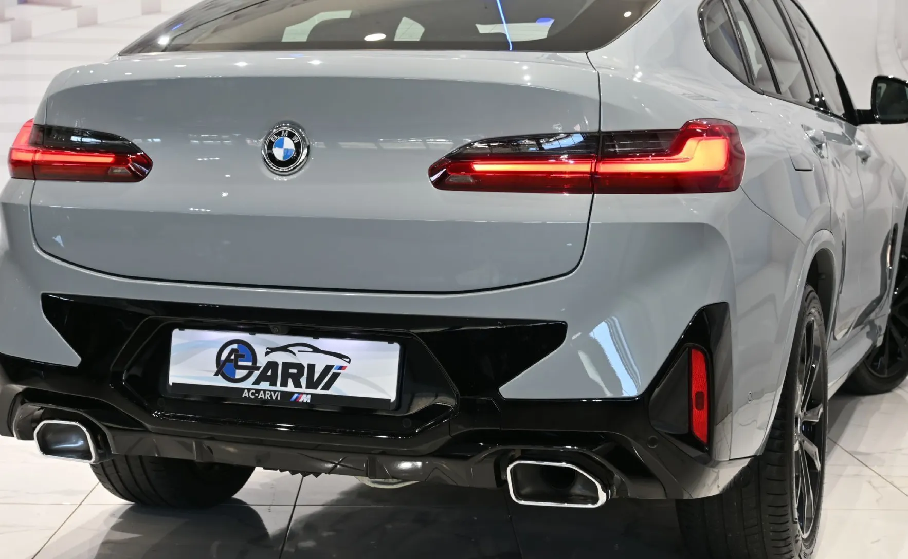 Zunanja slika - BMW X4 - serija :  xDrive 30d Avt.M.SPORT-RADAR-KLJUKA-LASER-KEY-H - 4