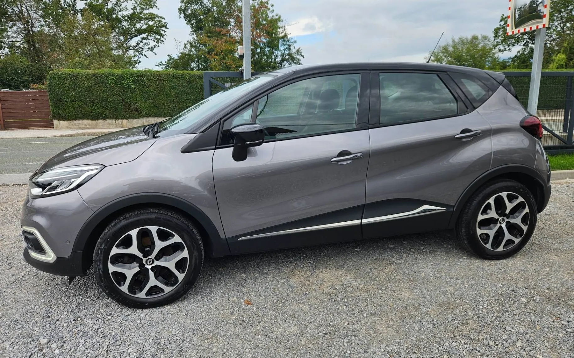 Zunanja slika - Renault Captur - TCe 130 Intens SLO NAVI KAMERA LED MRTVI KOT - 6