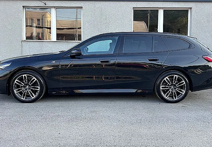 Zunanja slika - BMW Serija 5 - Touring: MSPORT-HEAD-UP-HARMAN-HALJEN-SED-360KAMERA-KLJU - 4