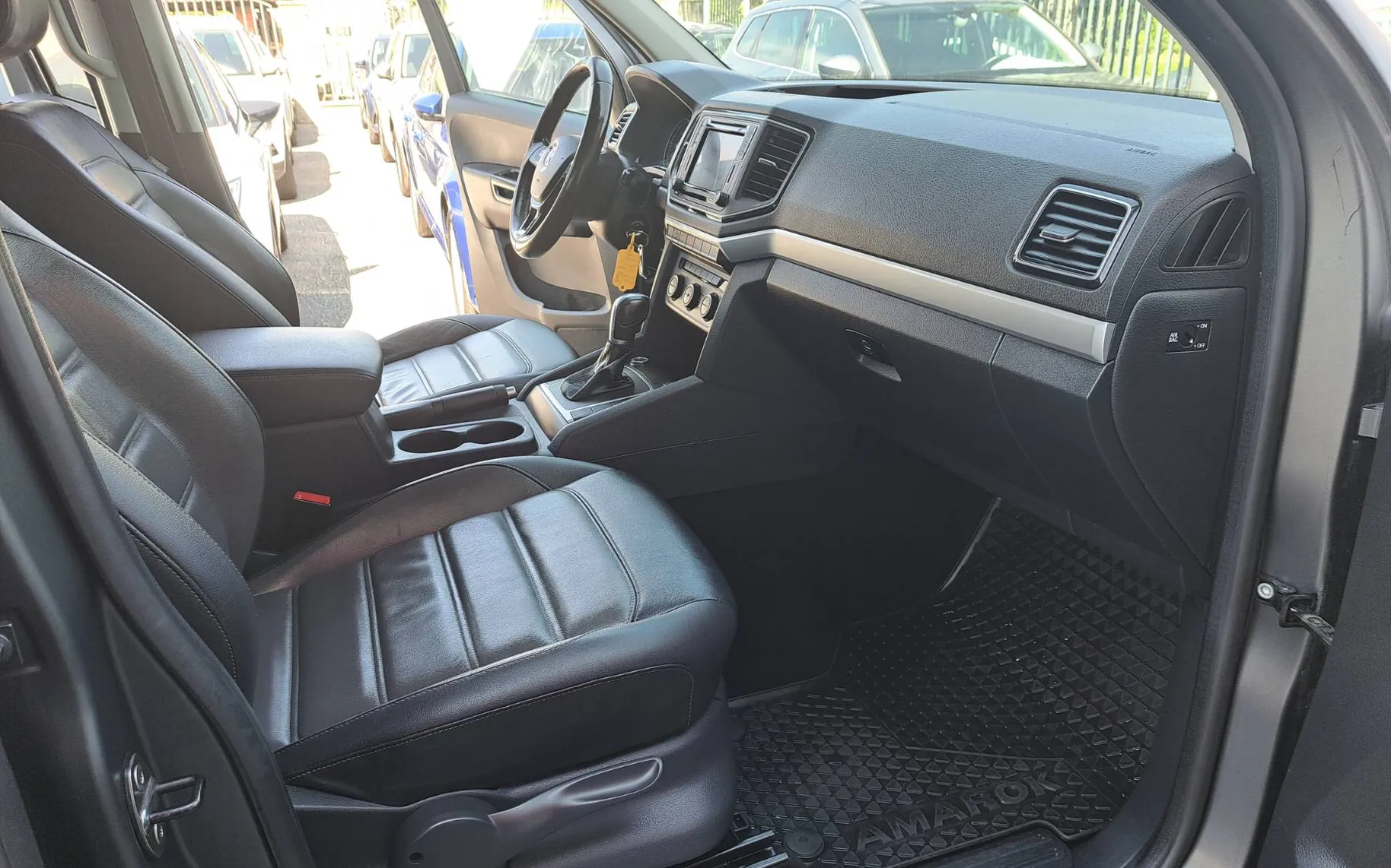 Zunanja slika - VW Amarok - 3.0 Tdi-4MOTION-Avt-1 LASTNIK-FULL LED-GARANCIJA - 11