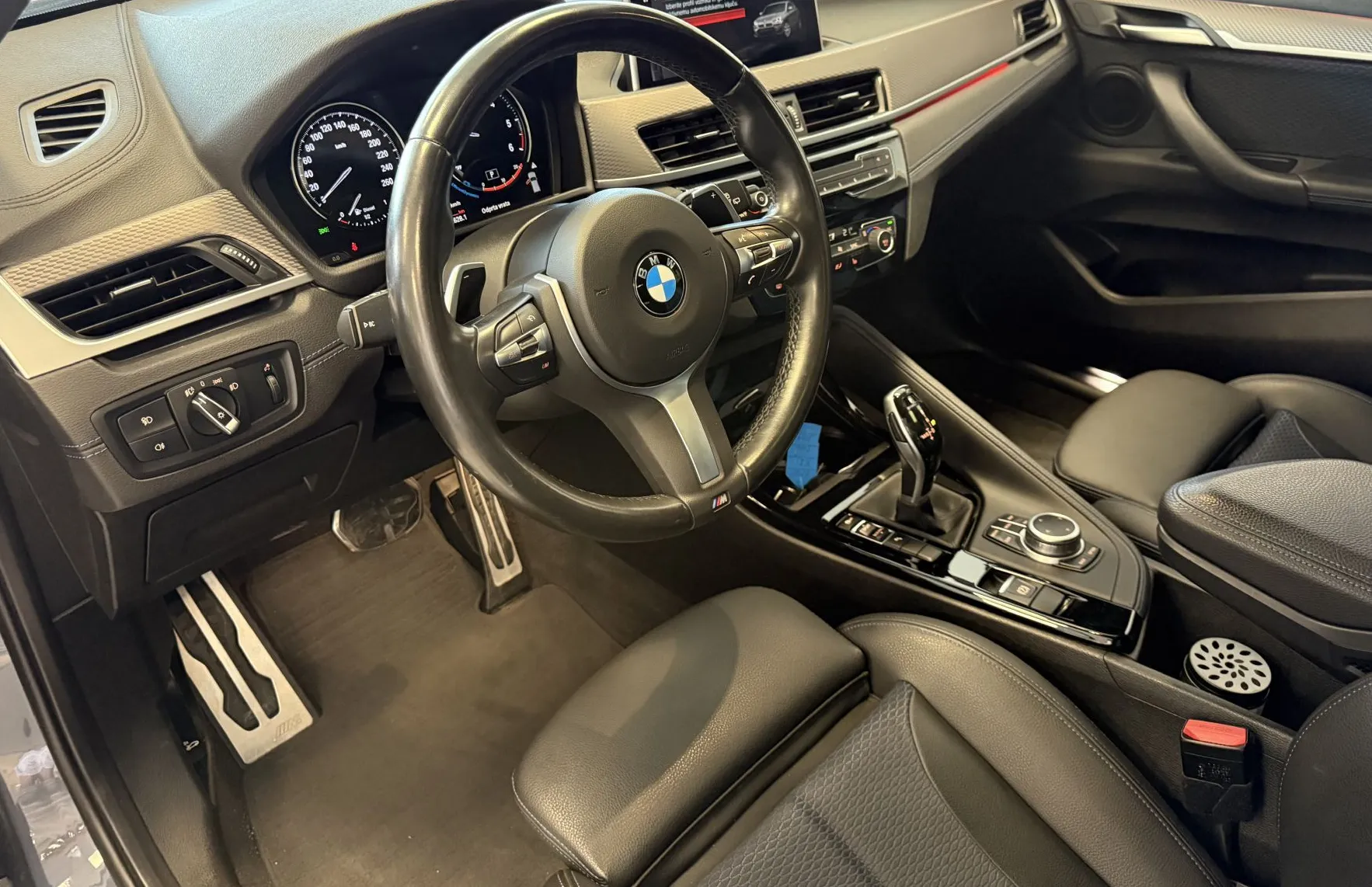 Zunanja slika - BMW X2 - serija : sDrive18d AUT. -M-SPORT-FACELIFT-PANO-KAMERA- - 10