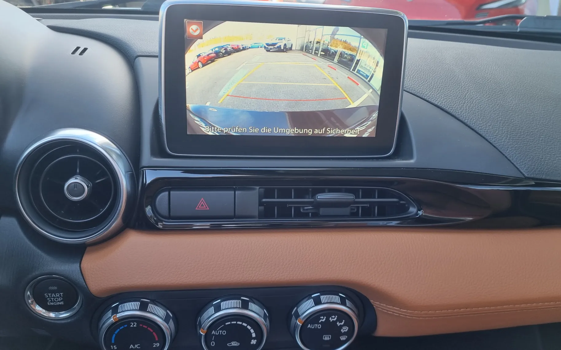 Zunanja slika - Fiat 124 - Spider 1.4 Multiair Turbo Lusso - KOT NOV - SAMO 8.938km - 14