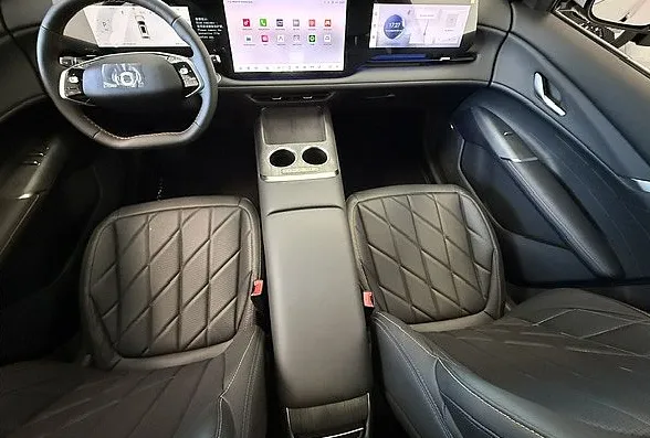 Zunanja slika - Changan CS75 Plus - 8AT + KOMPLET ZIMSKIH PNEVMATIK • NA ZALOGI - 7