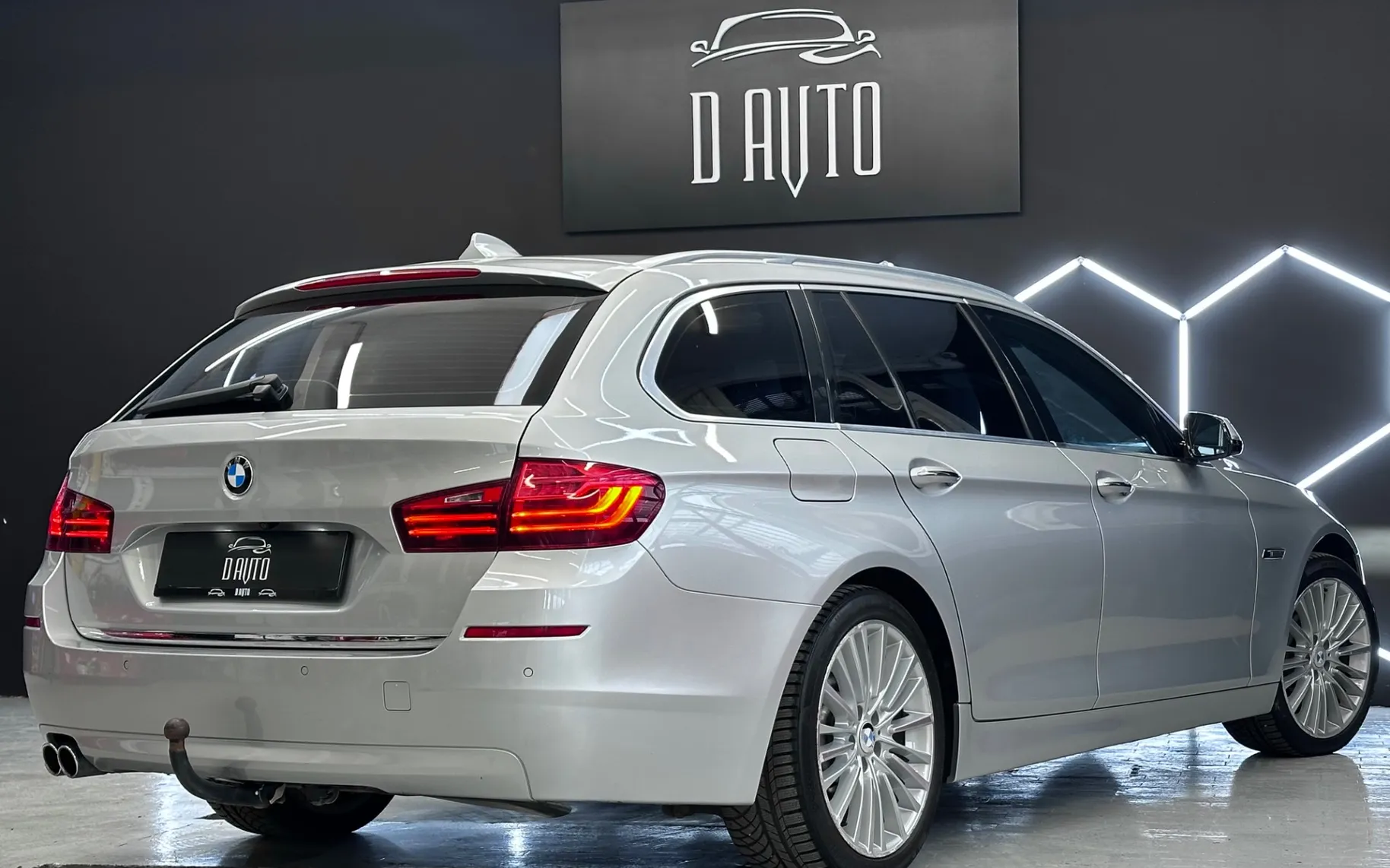 Zunanja slika - BMW serija 5 Touring: - 2.0 D touring Avt.-PANO-VIRTUAL- SOFT CLOSE-MAX - 6