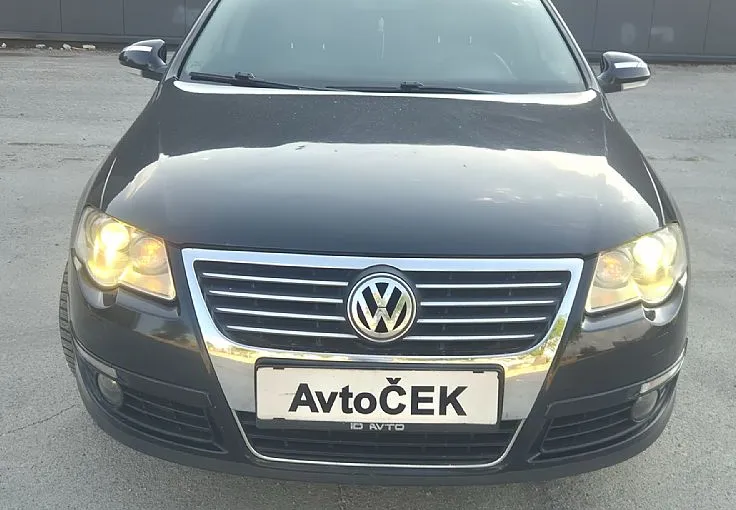 Zunanja slika - VW Passat - 2.0 TDI Highline + 4x4 + UGODNO - 2