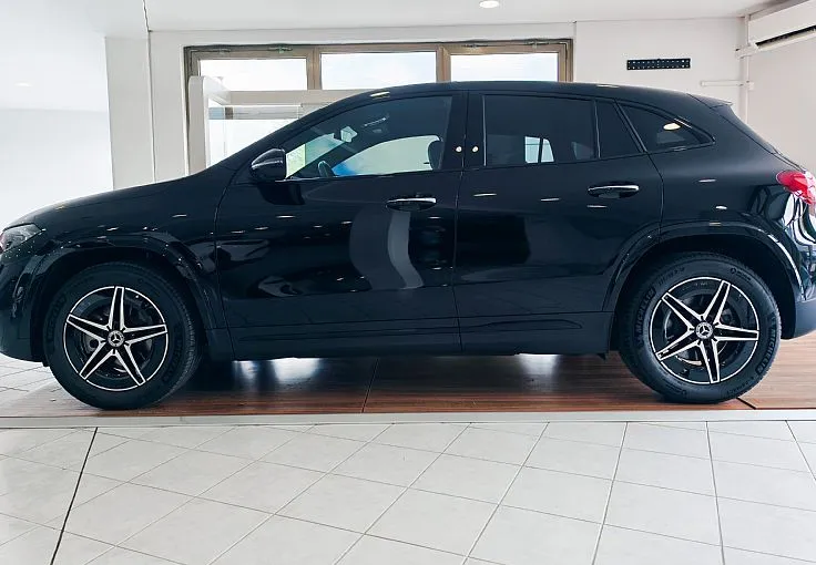 Zunanja slika - Mercedes-Benz EQA - 350 4MATIC FULL AMG-360 KAM-MRT.K-ALCANTARA-VIDEO - 3