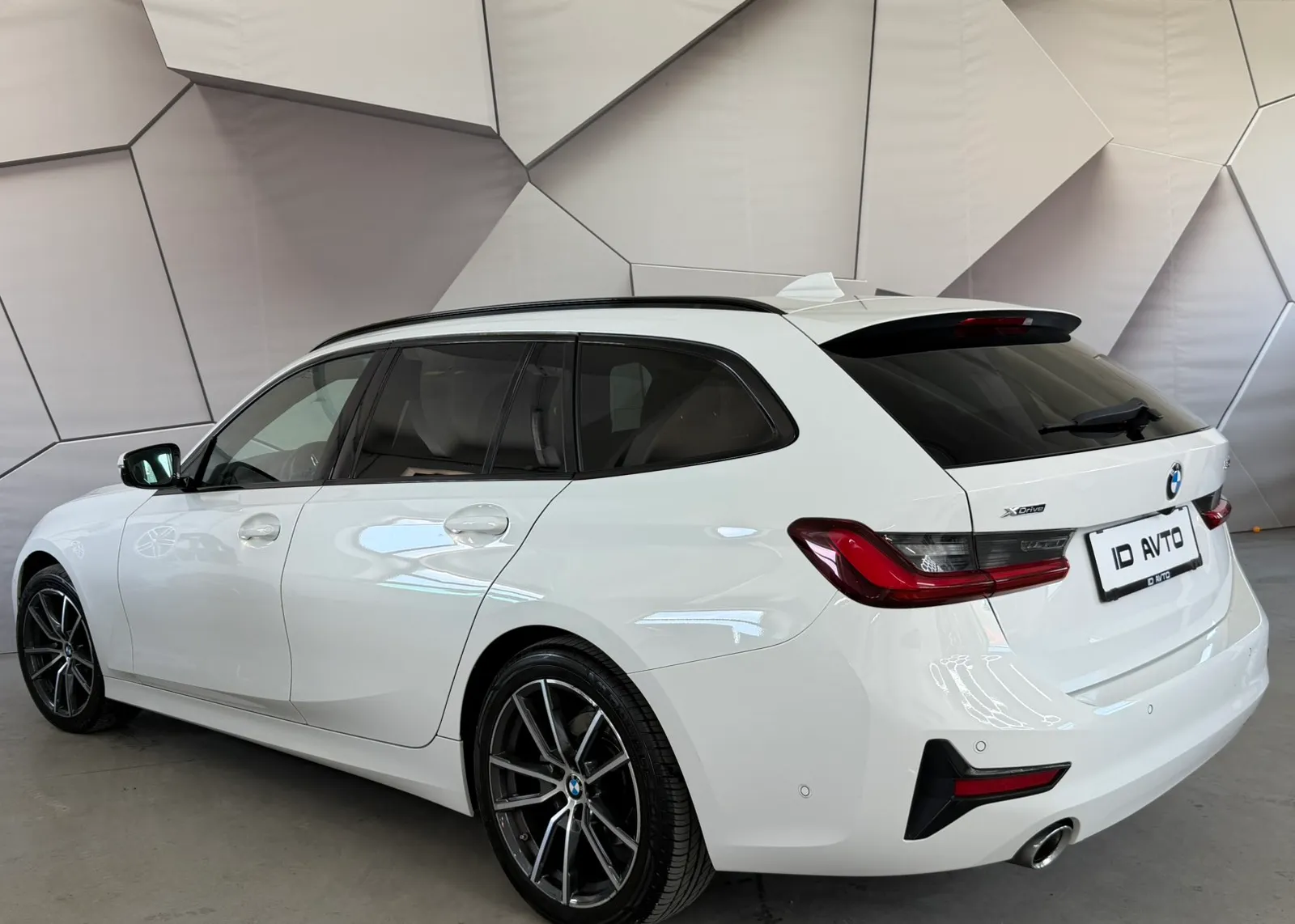 Zunanja slika - BMW Serija 3 - 320d xDrive Touring Avt. - 4