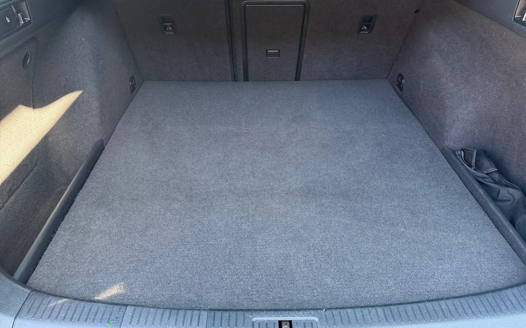 Notranja slika - Volkswagen Golf Variant - 2.0 GTD BMT DSG Panorama - Kamera - Kljuka - 11