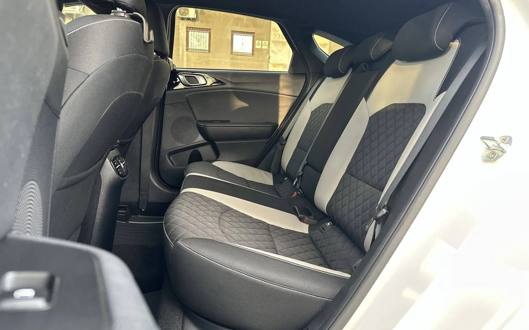 Notranja slika - KIA Proceed - 1.6 CRDI GT-LINE 7DCT - 11