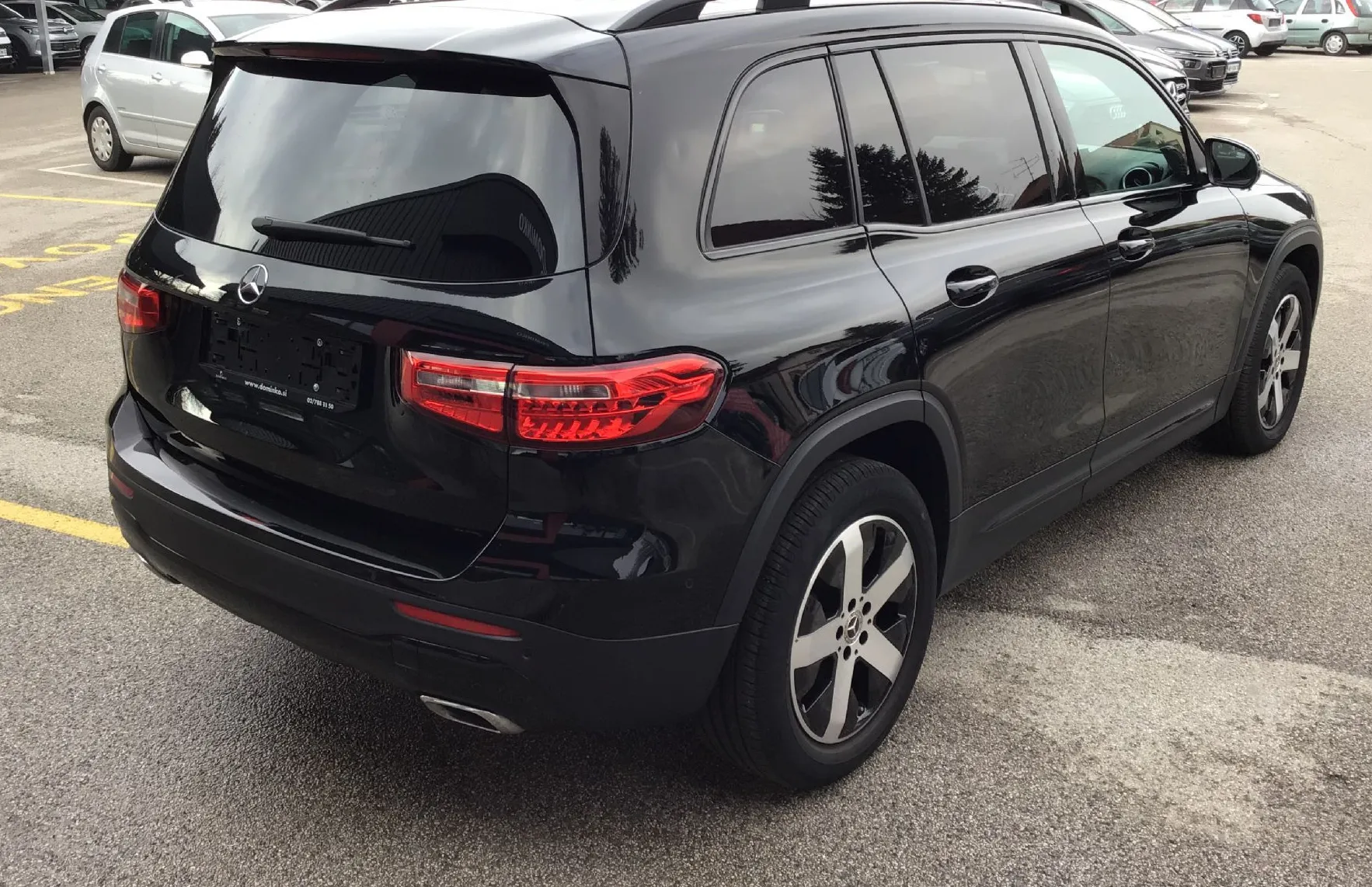 Zunanja slika - Mercedes-Benz GLB-Razred - GLB 180 d URBAN PAKET-NOČNI PAKET-KAMERA-NAVI - 4