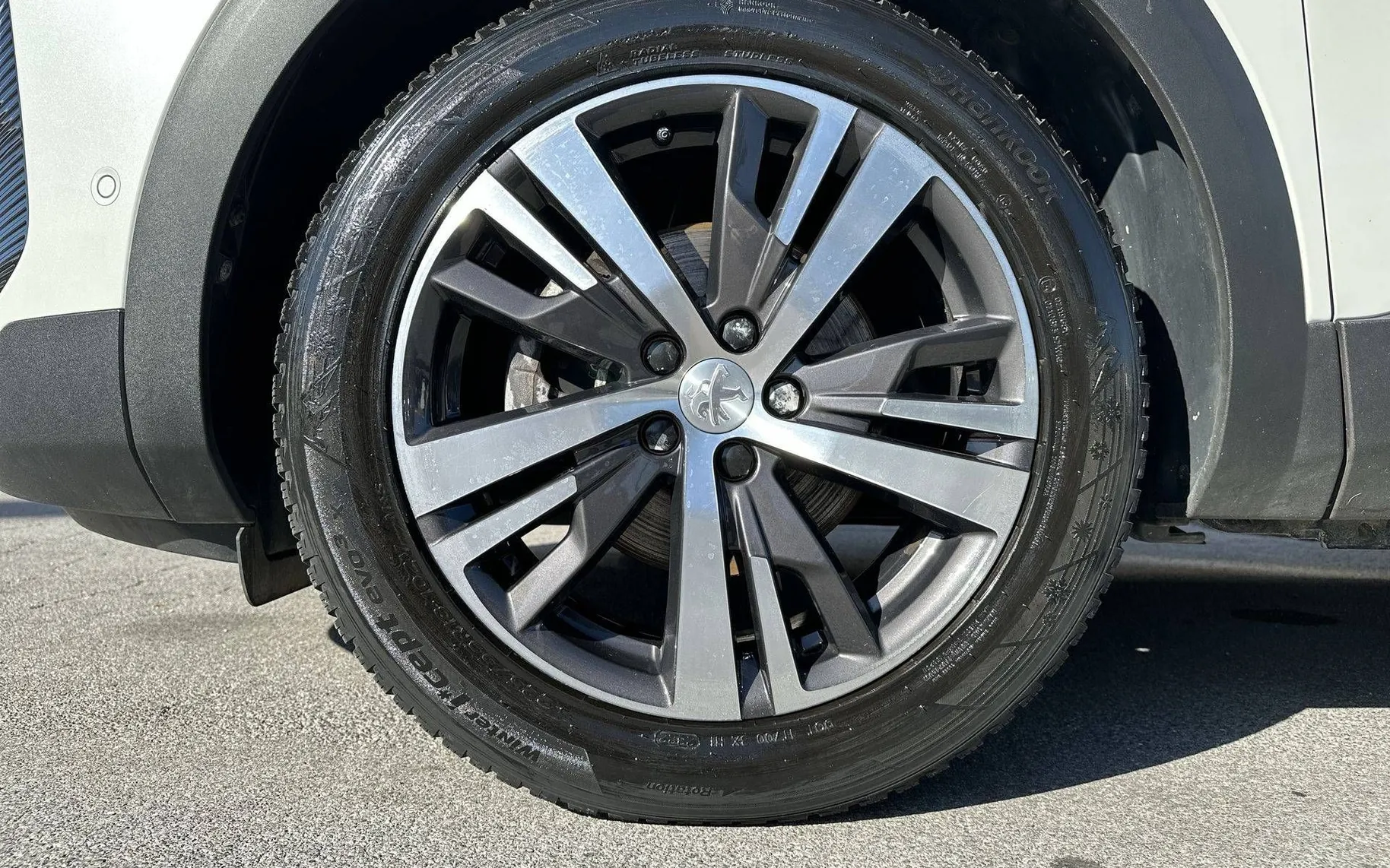 Notranja slika - Peugeot 3008 - 1.2 PureTech 130 S S Active Pack Avt. - 9