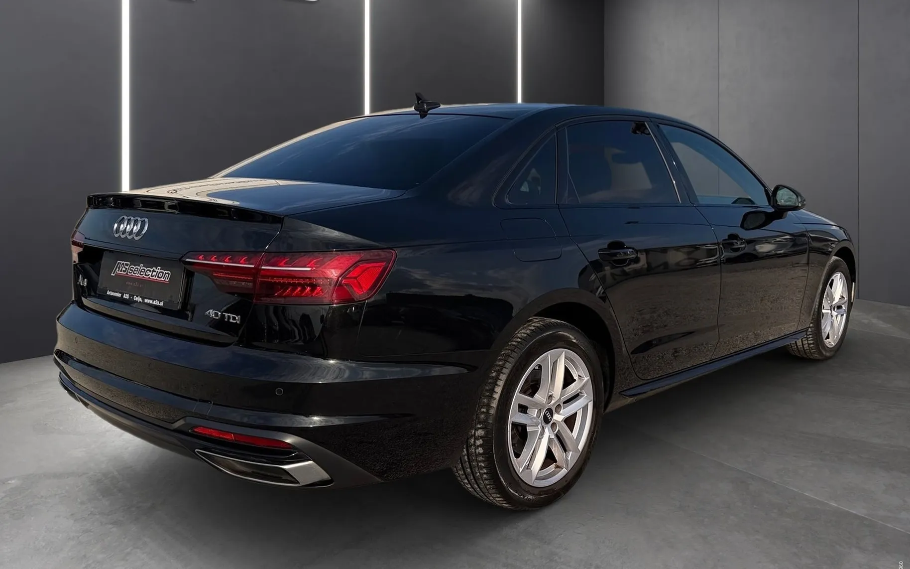 Zunanja slika - Audi A4 - 40 TDI S tronic advanced-Usnje-ACC-PDC-Navigacija. - 3