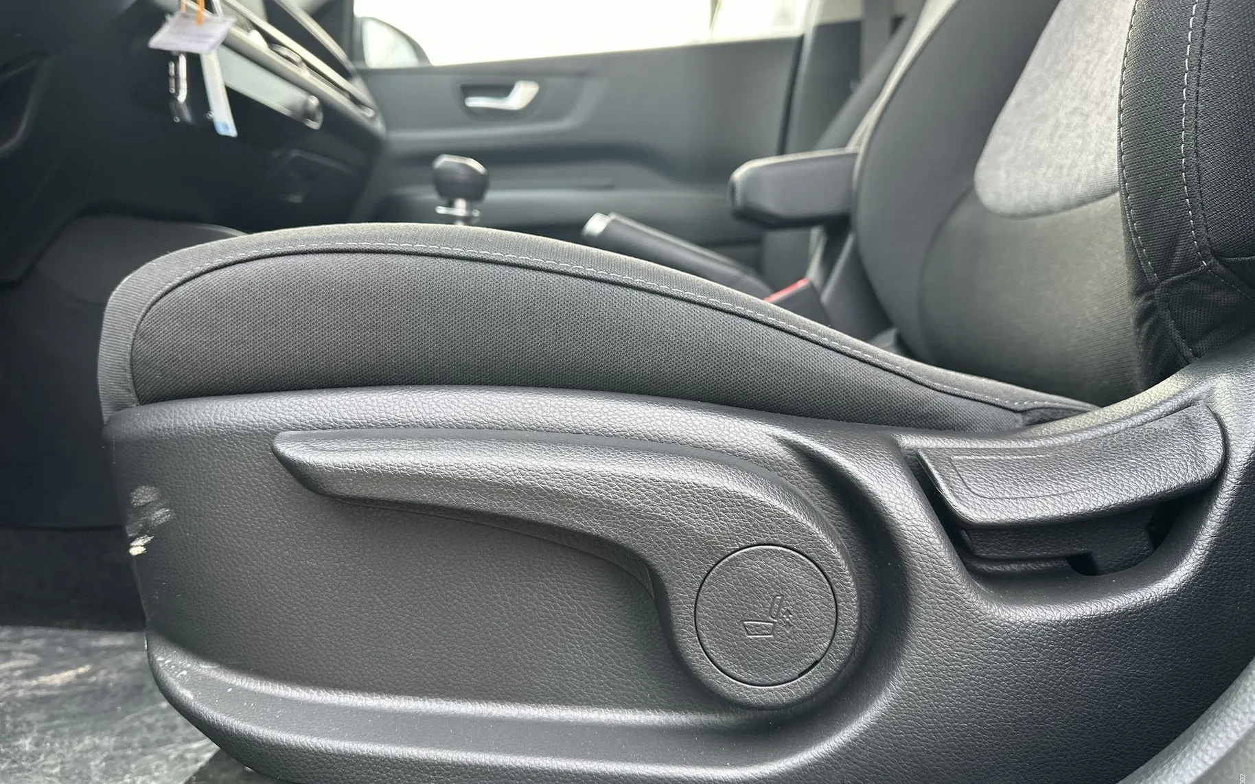 Notranja slika - KIA Stonic - 1.0 T-GDi EX Pulse M T - 15