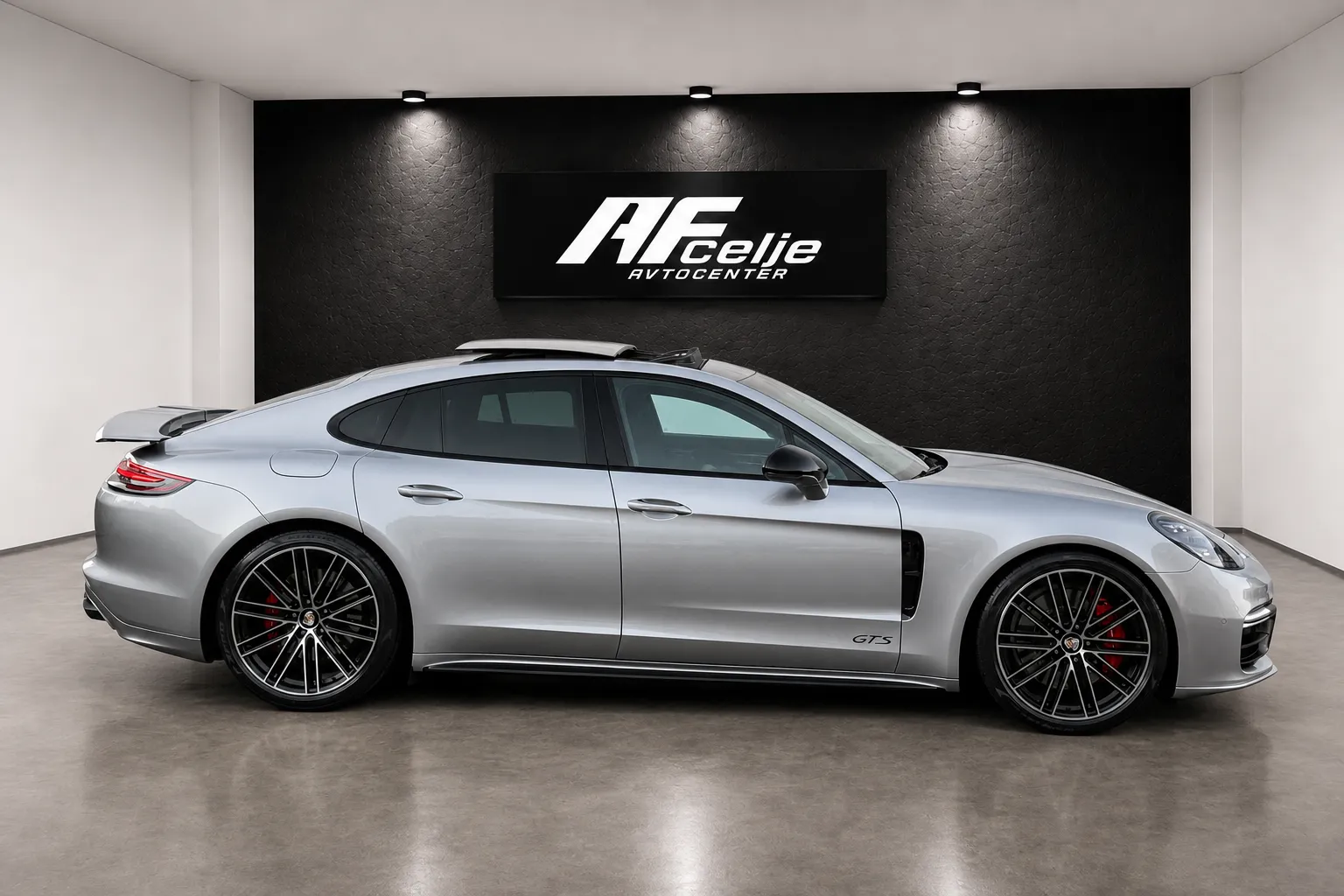 Zunanja slika - Porsche Panamera - 4.0 V8 GTS-PANORAMA-MATRIX-SOFT CLOSE-HLAJENJE- - 4