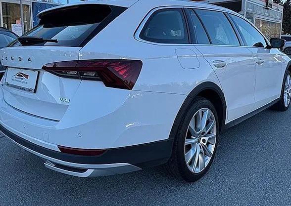 Zunanja slika - Škoda Octavia - 2.0 TDI Scout 4x4 DSG LED VIRTUAL KAMERA MEMORY - 5
