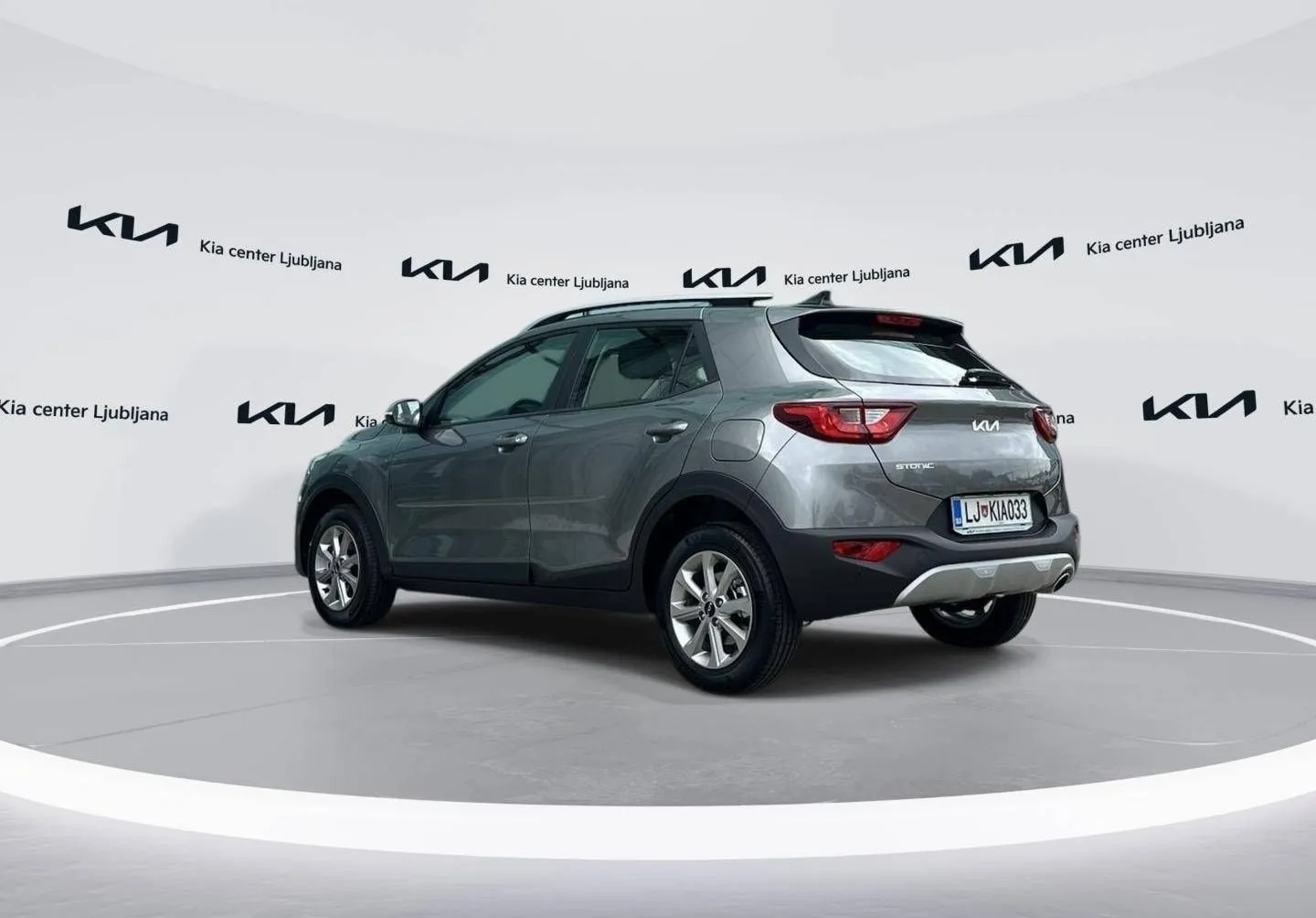 Notranja slika - KIA Stonic - 1.2 DPI LX Urban+ M T... - 7